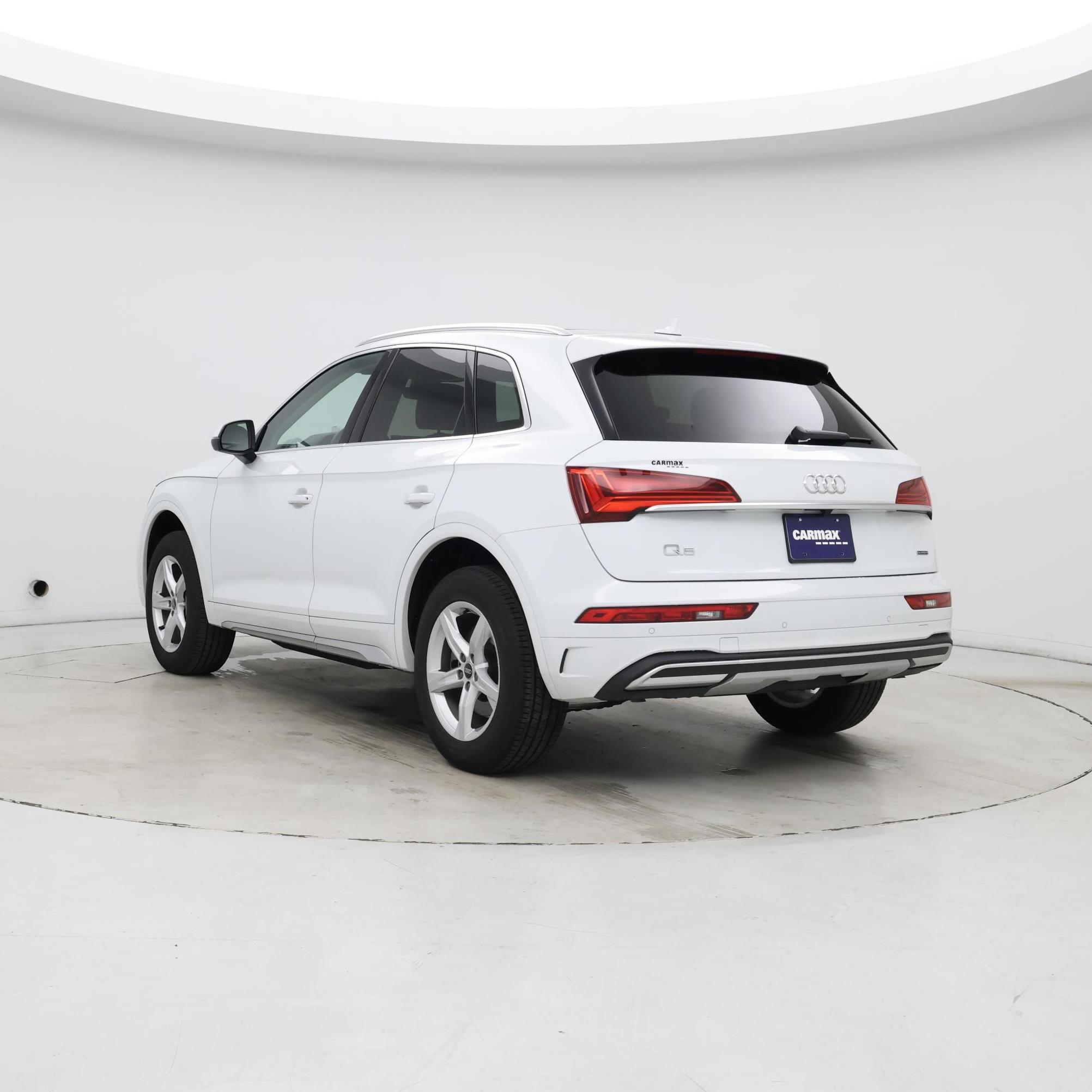 Thumbnail: 2023 Audi Q5 - 2