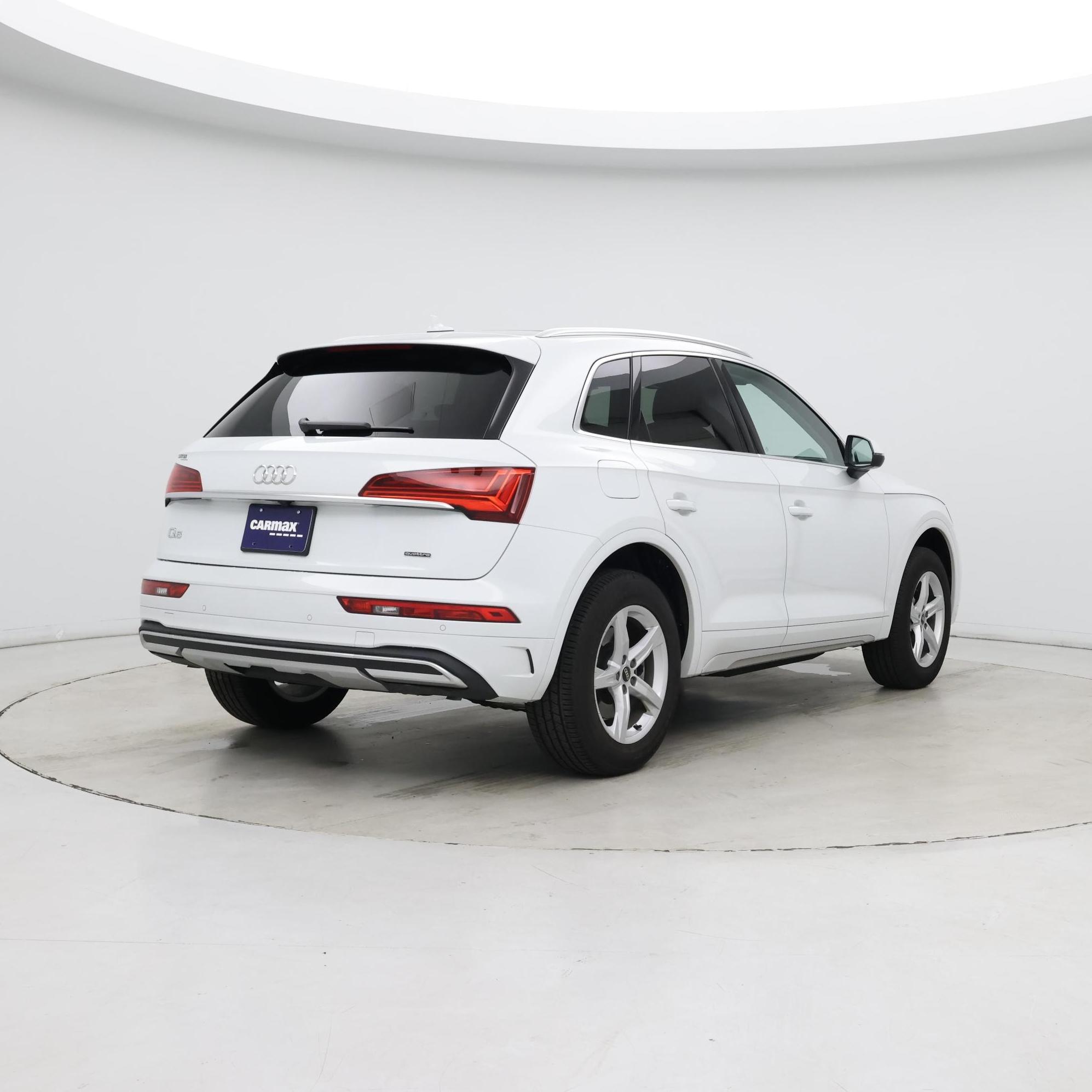 Thumbnail: 2023 Audi Q5 - 8
