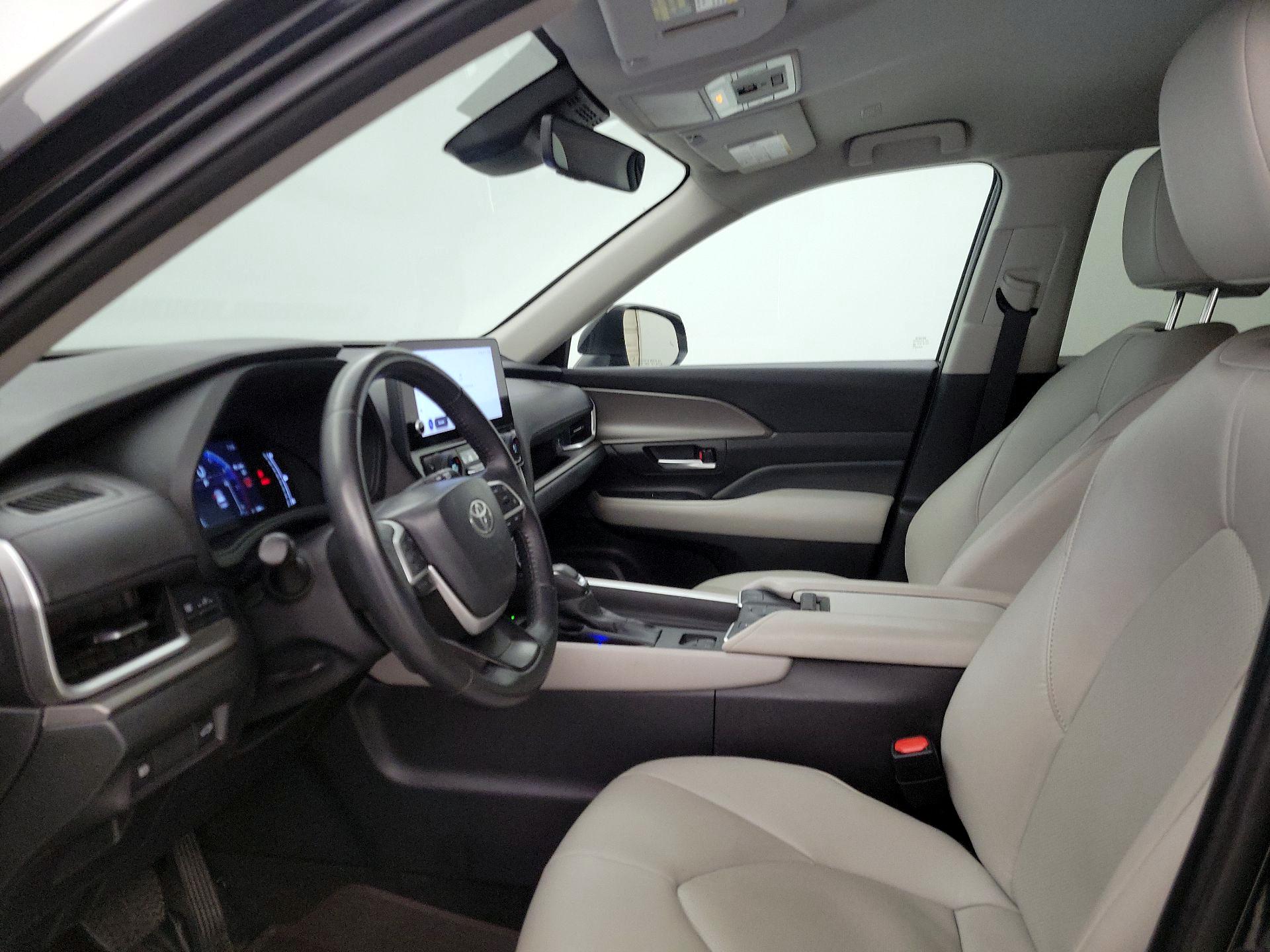 Thumbnail: 2024 Toyota Grand Highlander - 11