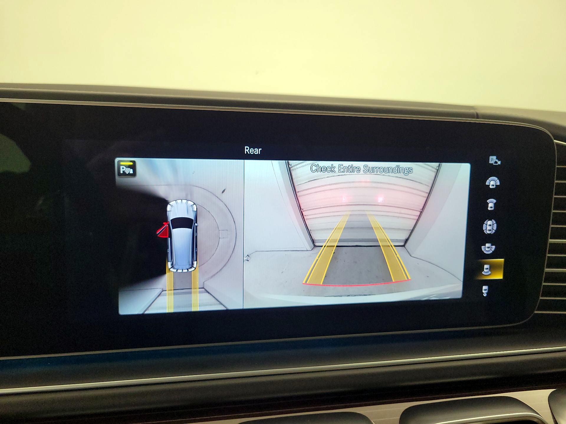 Thumbnail: 2021 Mercedes-Benz GL-Class - 15