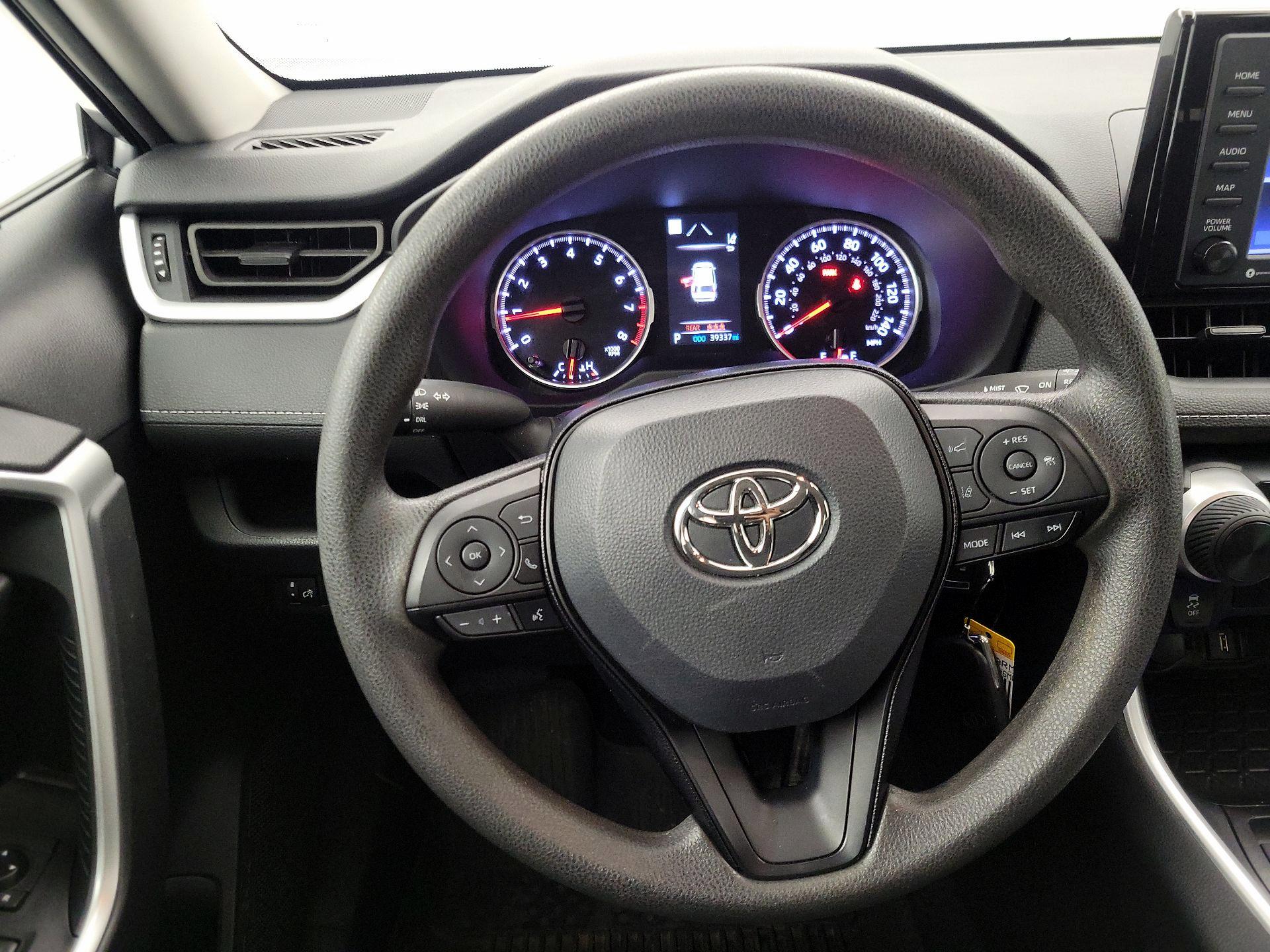 Thumbnail: 2021 Toyota RAV4 - 10