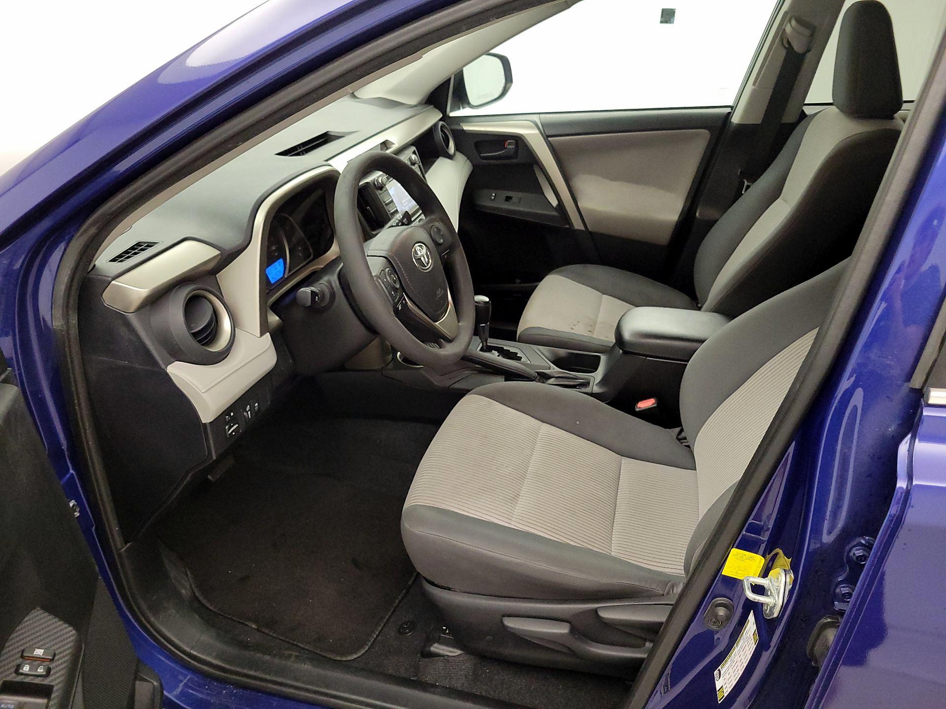 Thumbnail: 2015 Toyota RAV4 - 11