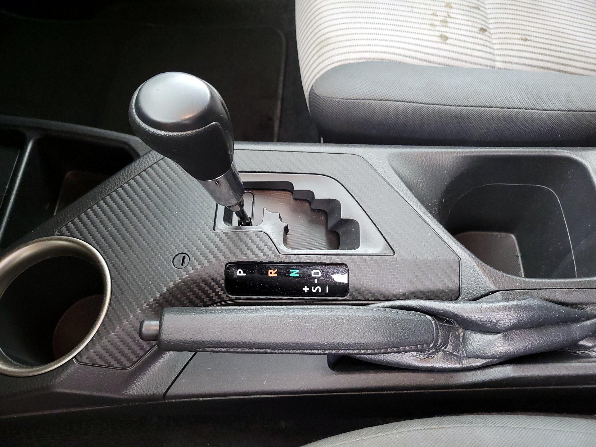 Thumbnail: 2015 Toyota RAV4 - 17