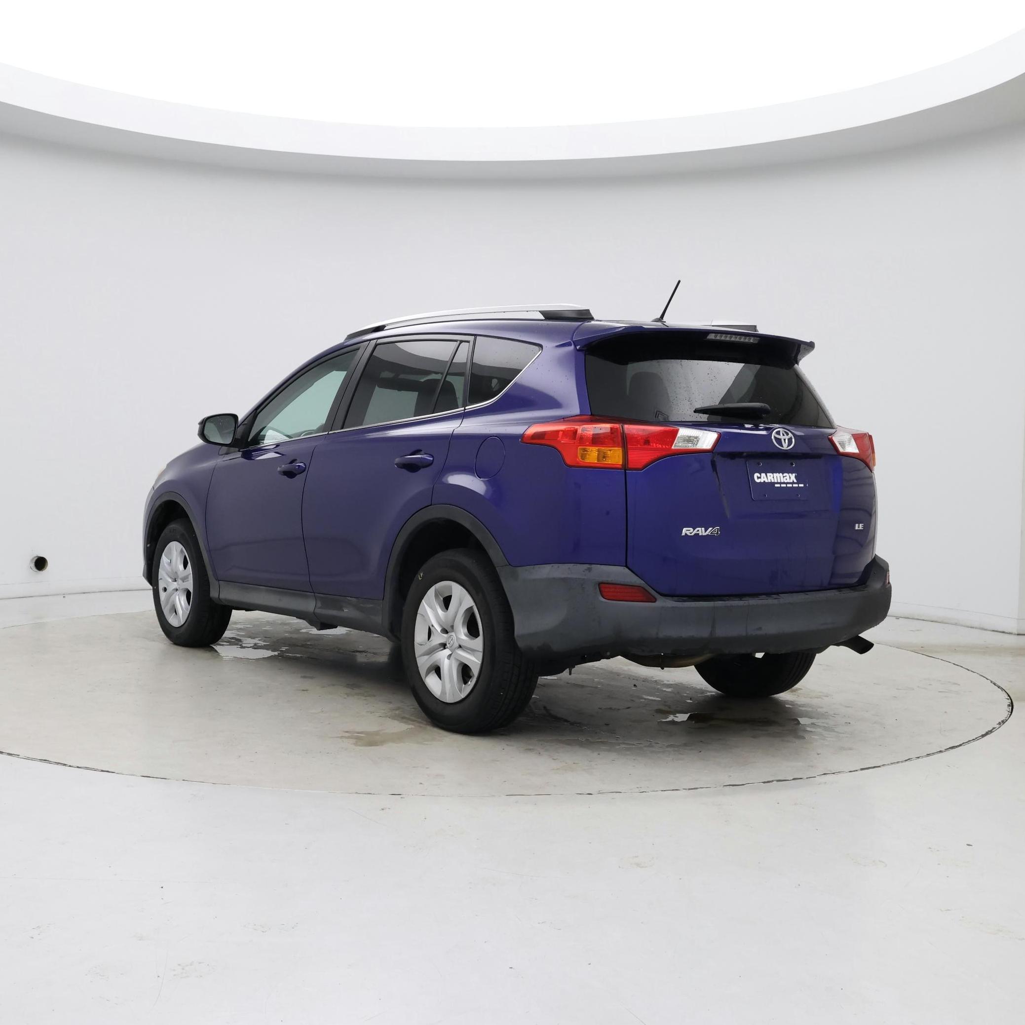 Thumbnail: 2015 Toyota RAV4 - 2