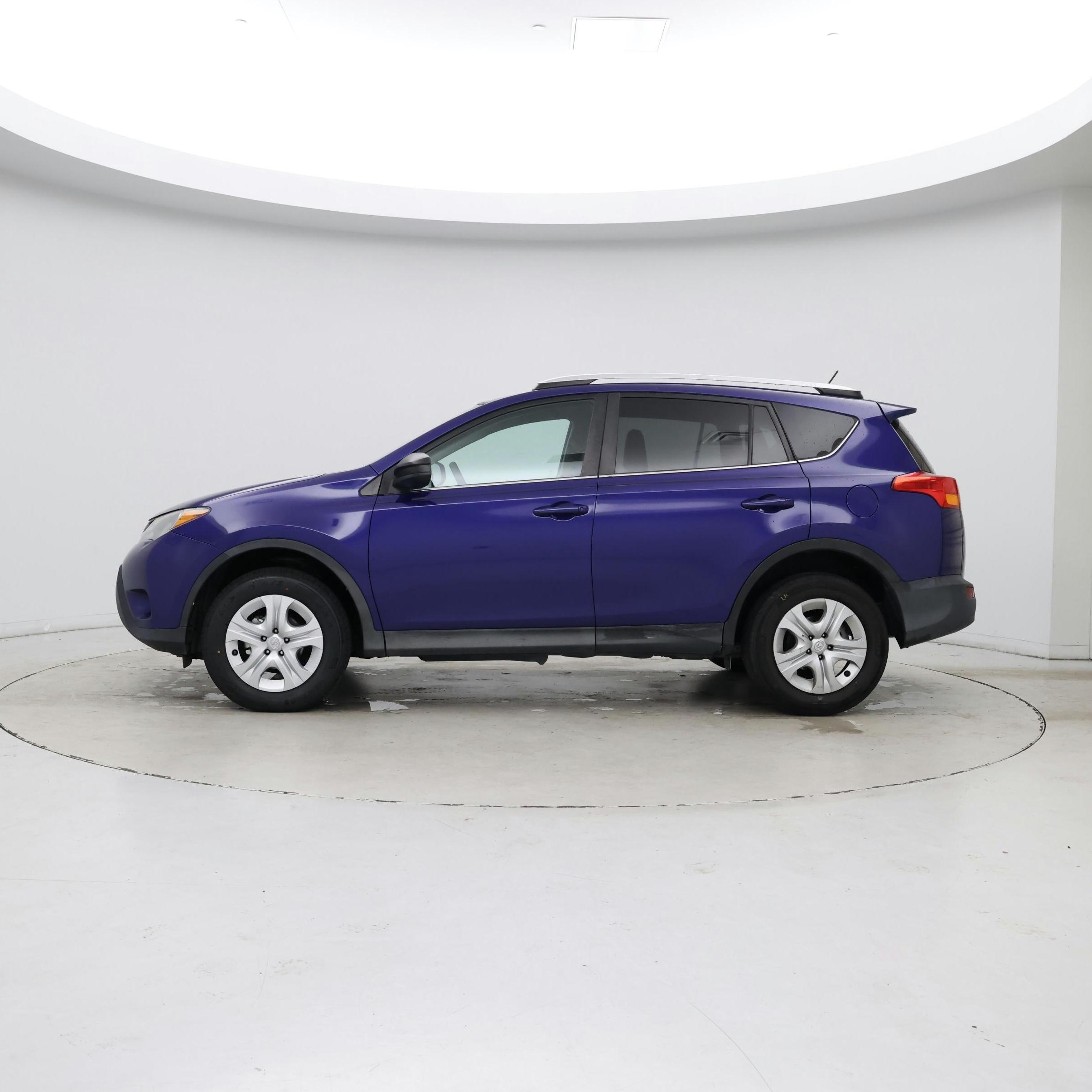 Thumbnail: 2015 Toyota RAV4 - 3