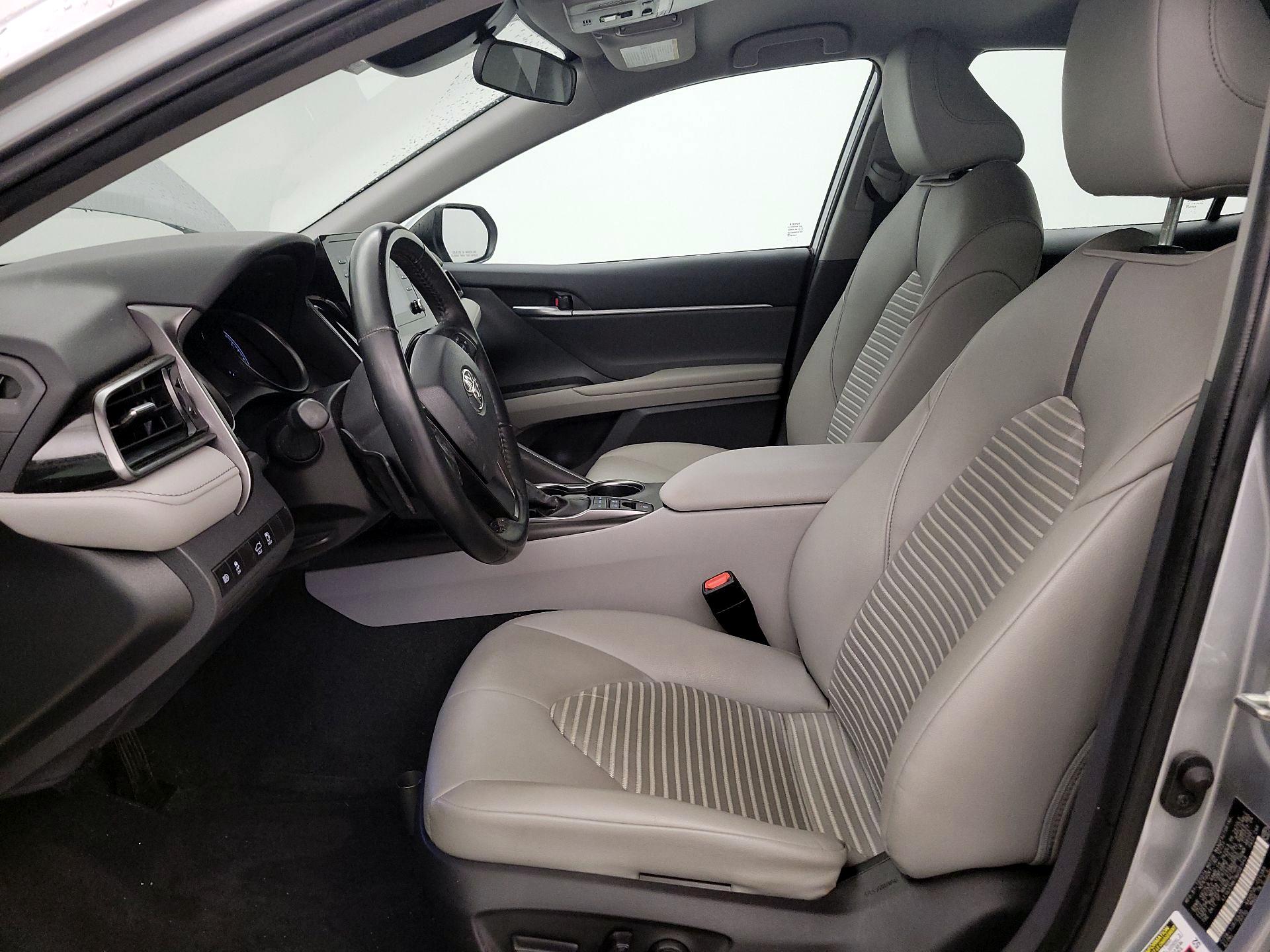 Thumbnail: 2022 Toyota Camry - 11