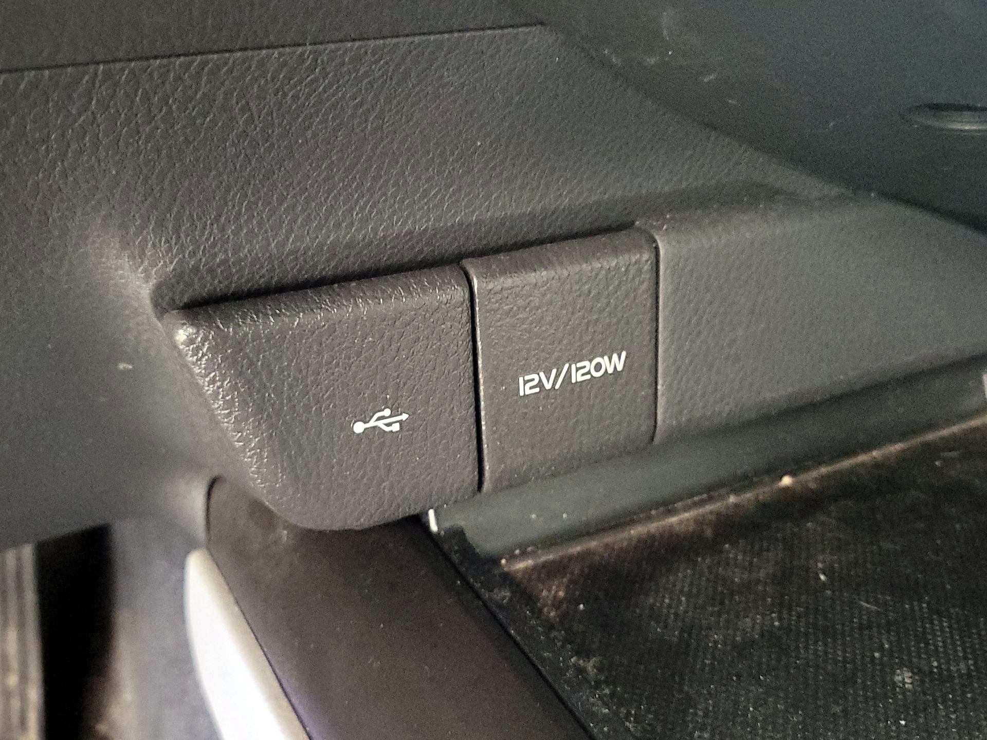 Thumbnail: 2022 Toyota Camry - 18