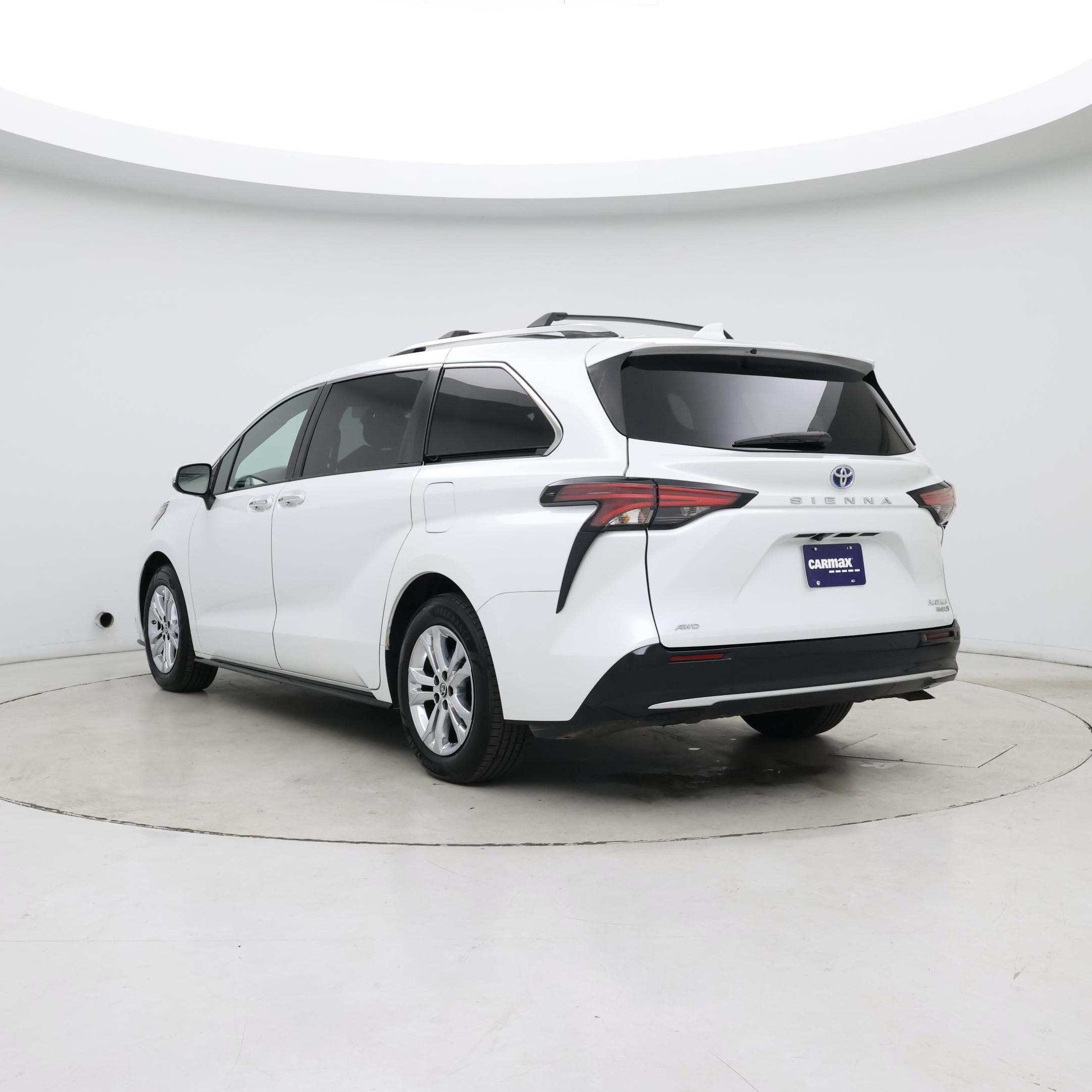 Thumbnail: 2022 Toyota Sienna - 2