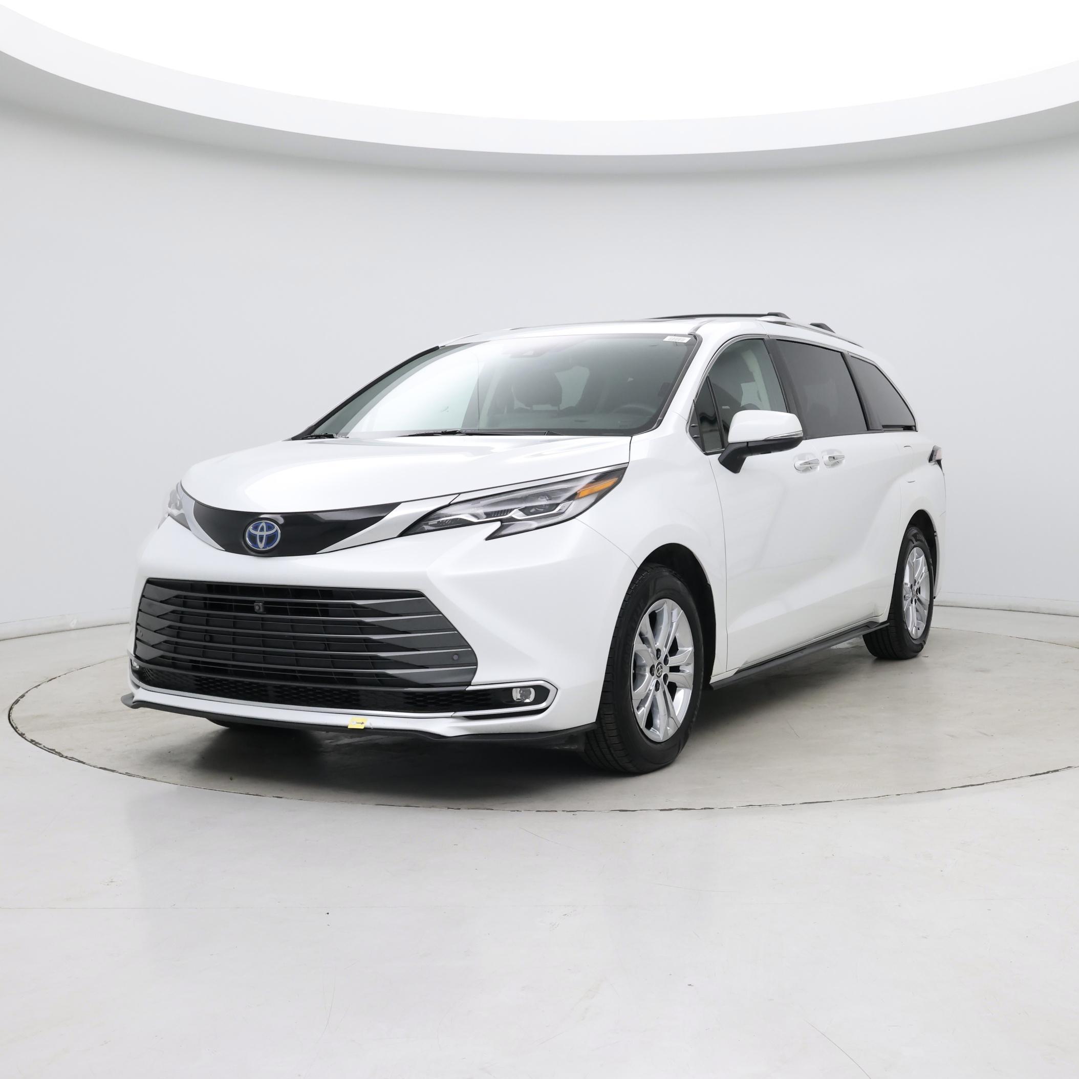 Thumbnail: 2022 Toyota Sienna - 4