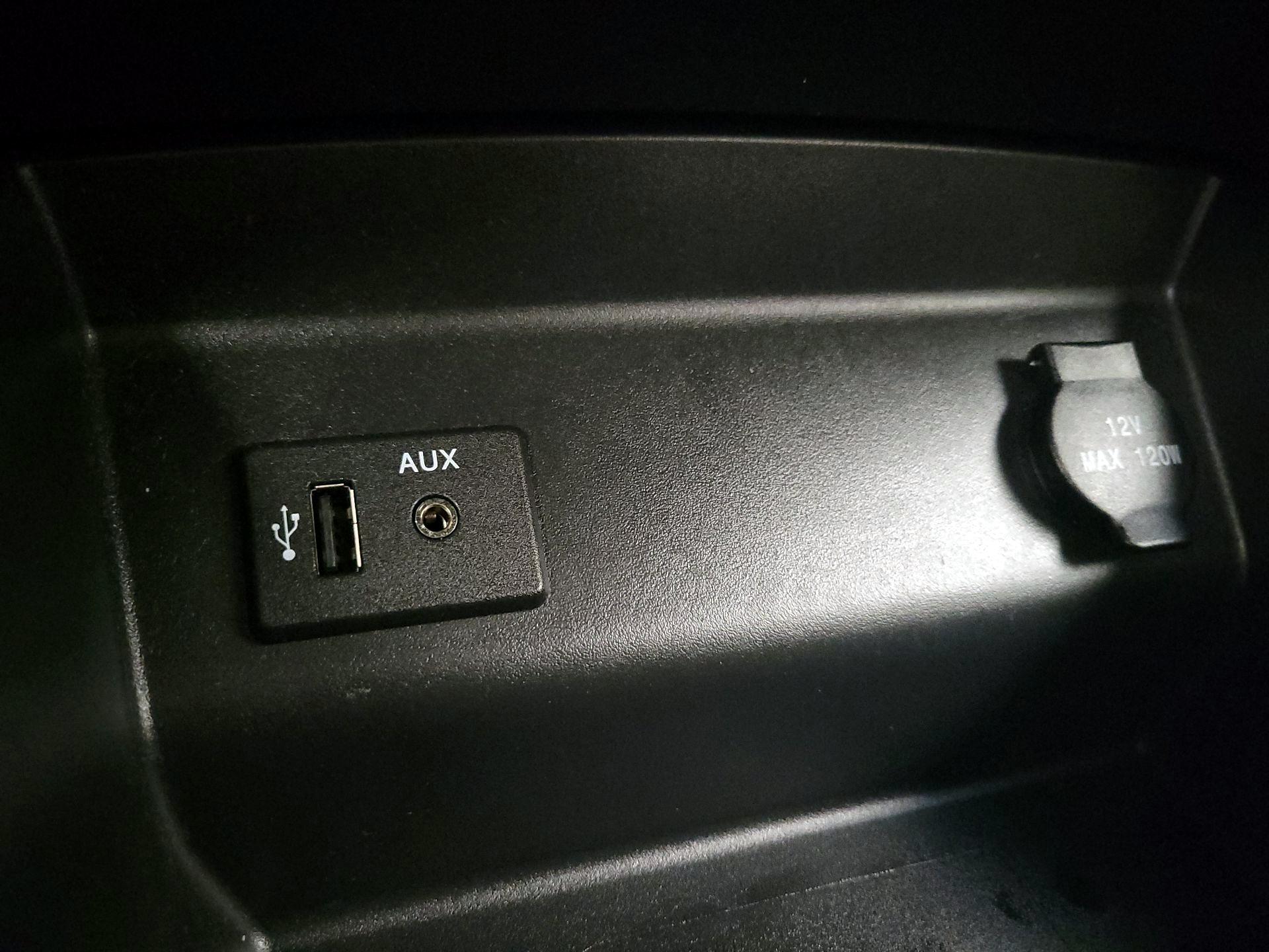 Thumbnail: 2016 Nissan Altima - 18