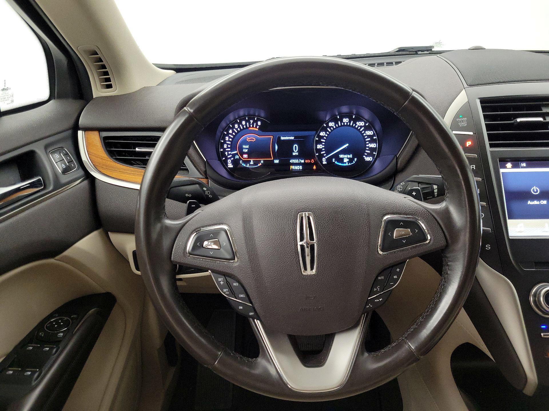 Thumbnail: 2017 Lincoln MKC - 10