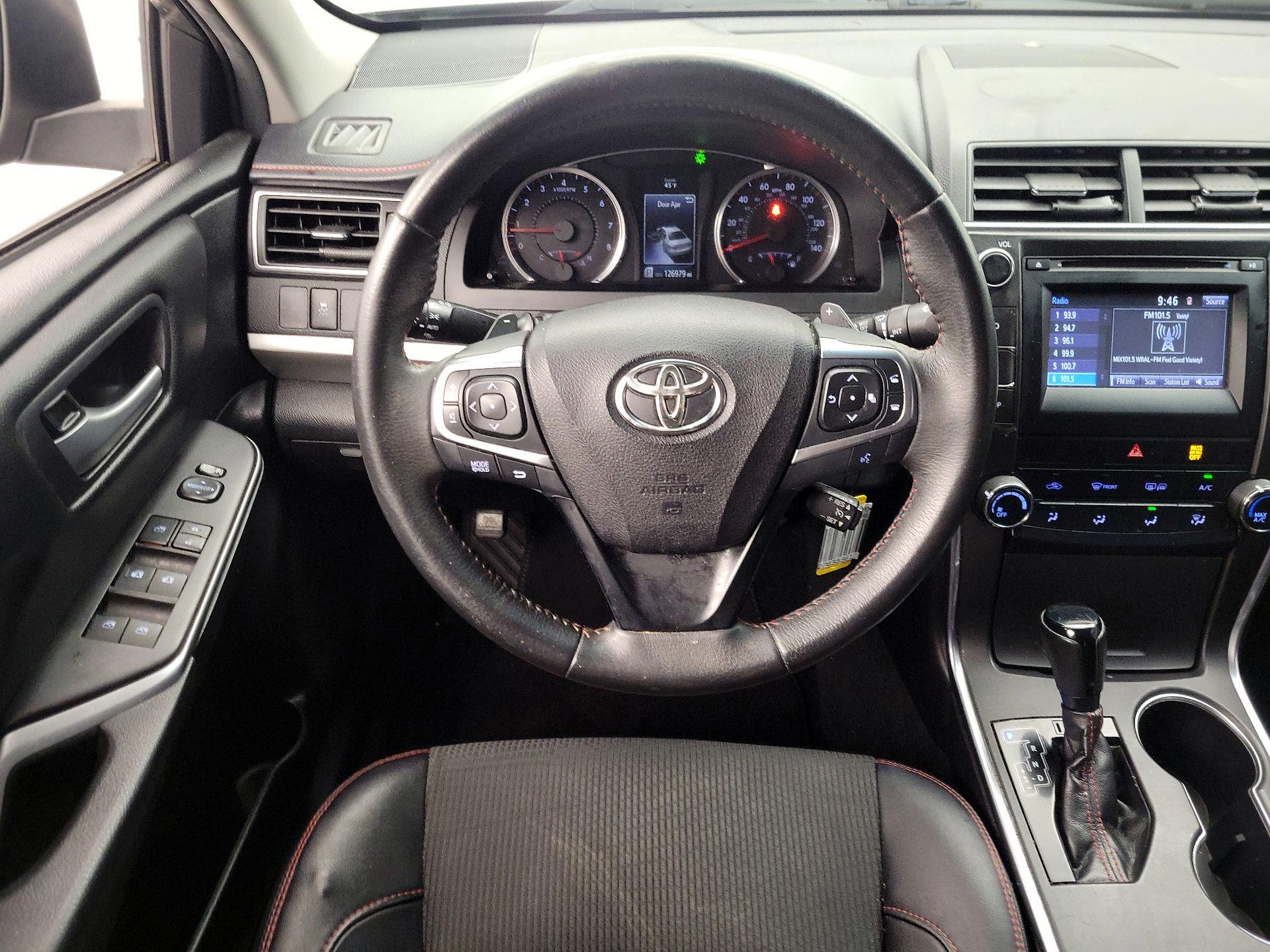 Thumbnail: 2017 Toyota Camry - 10