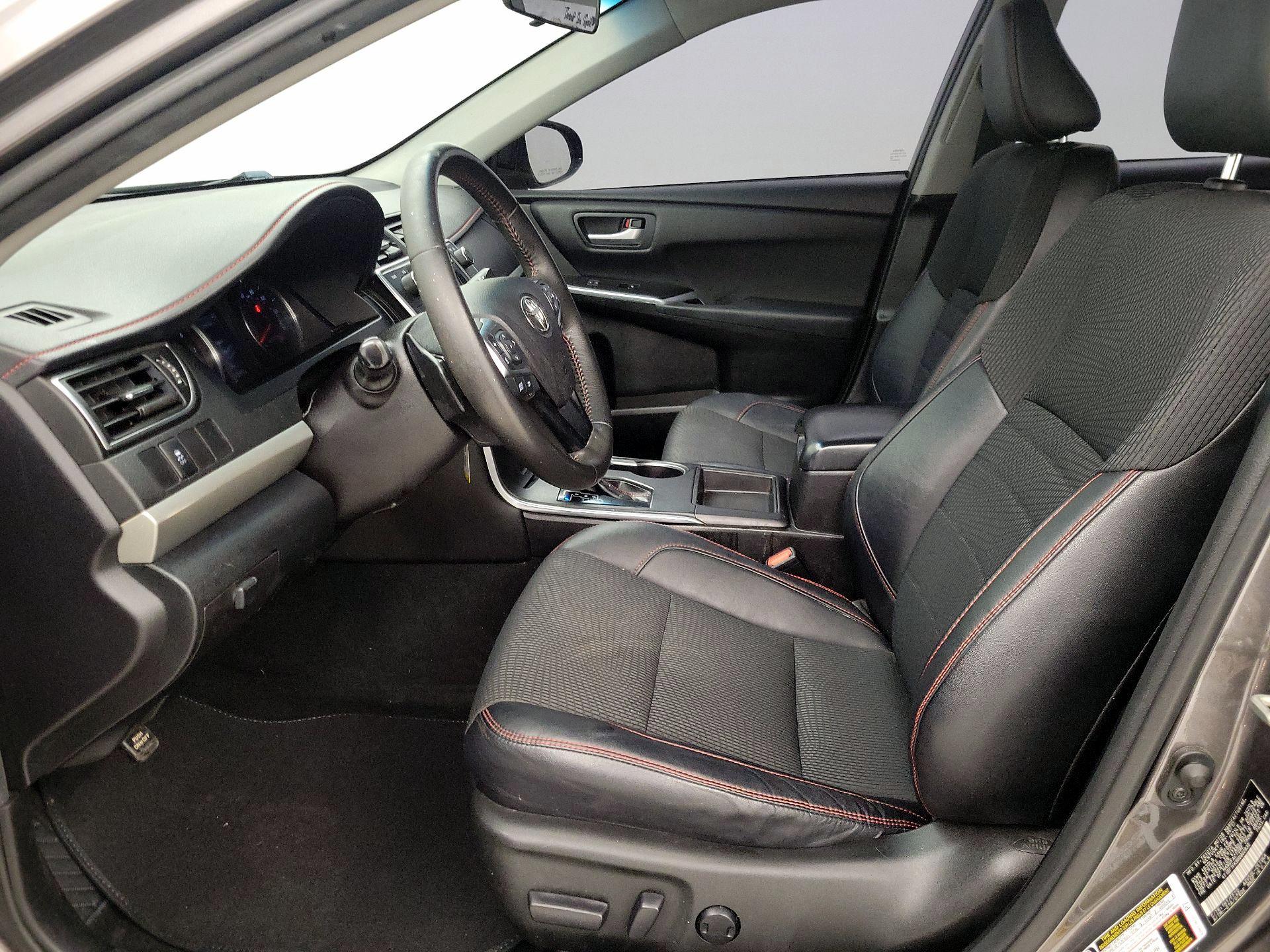 Thumbnail: 2017 Toyota Camry - 11