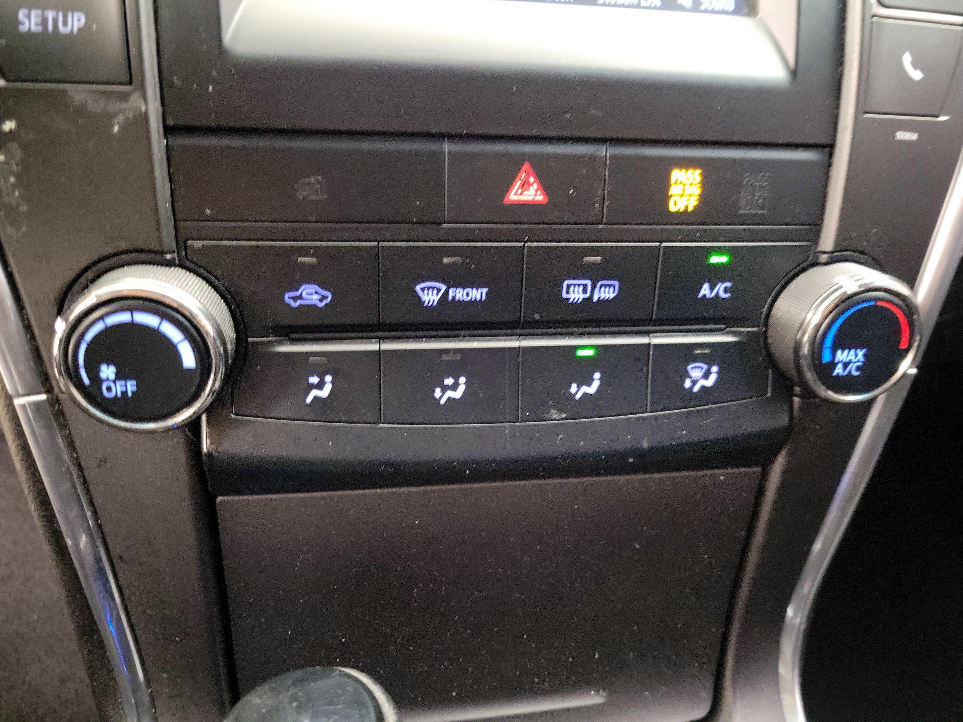 Thumbnail: 2017 Toyota Camry - 16