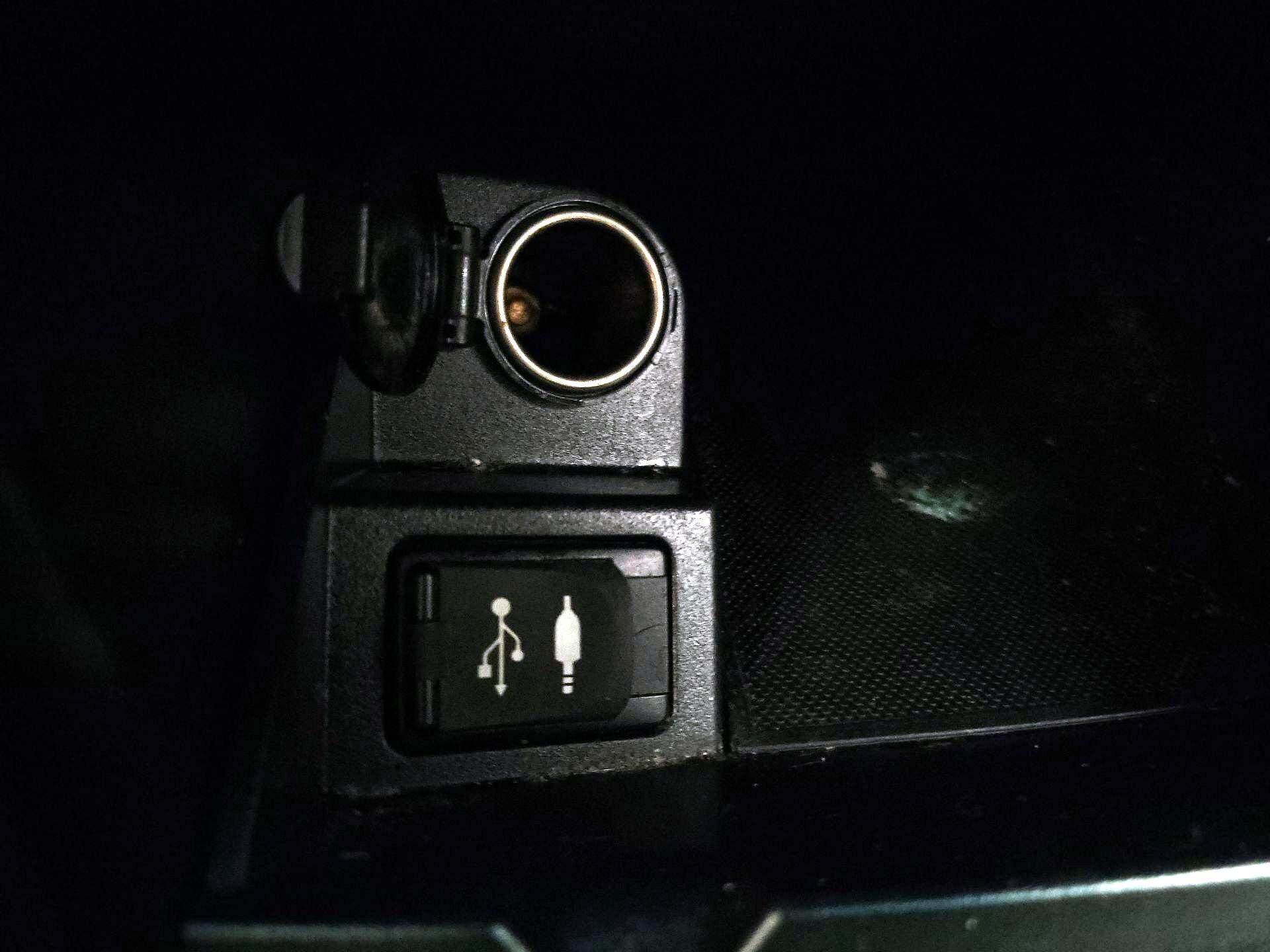 Thumbnail: 2017 Toyota Camry - 18