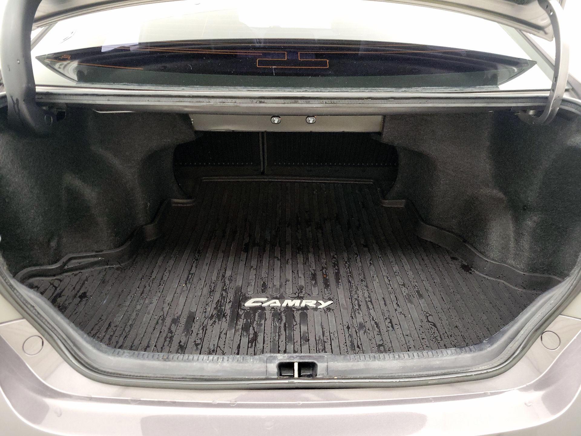 Thumbnail: 2017 Toyota Camry - 20