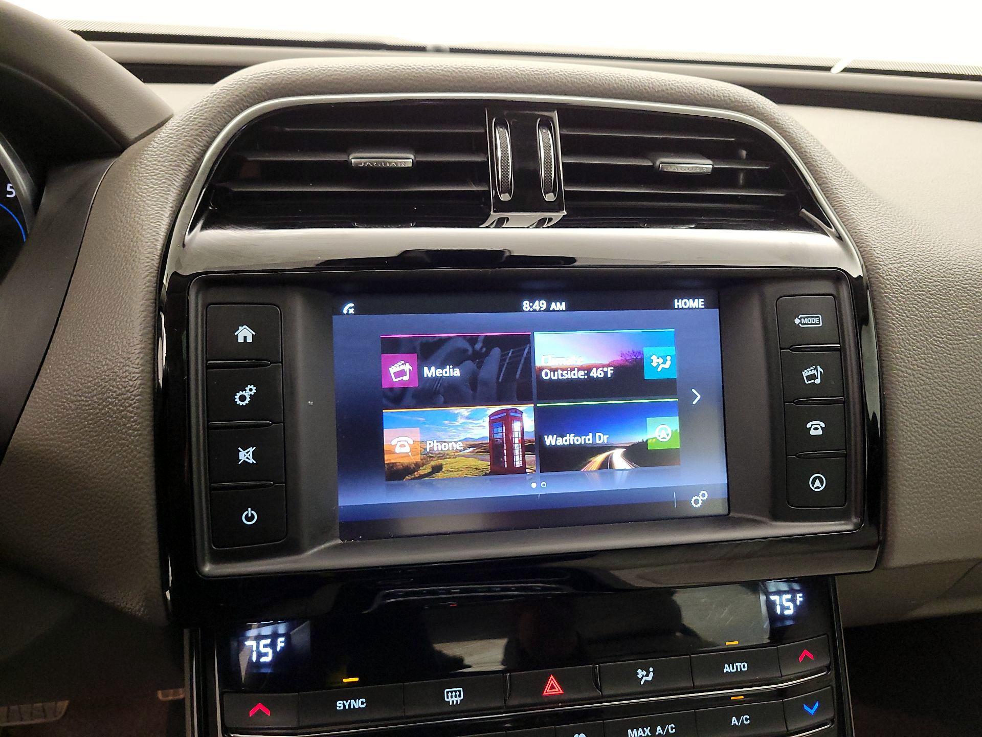 Thumbnail: 2017 Jaguar XE - 14