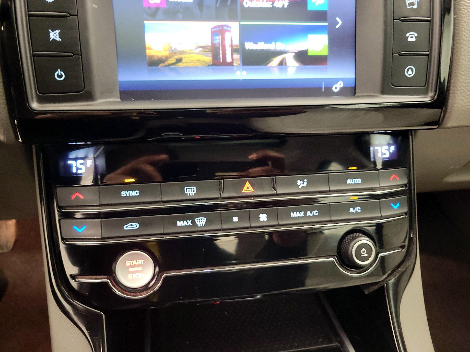 Thumbnail: 2017 Jaguar XE - 15