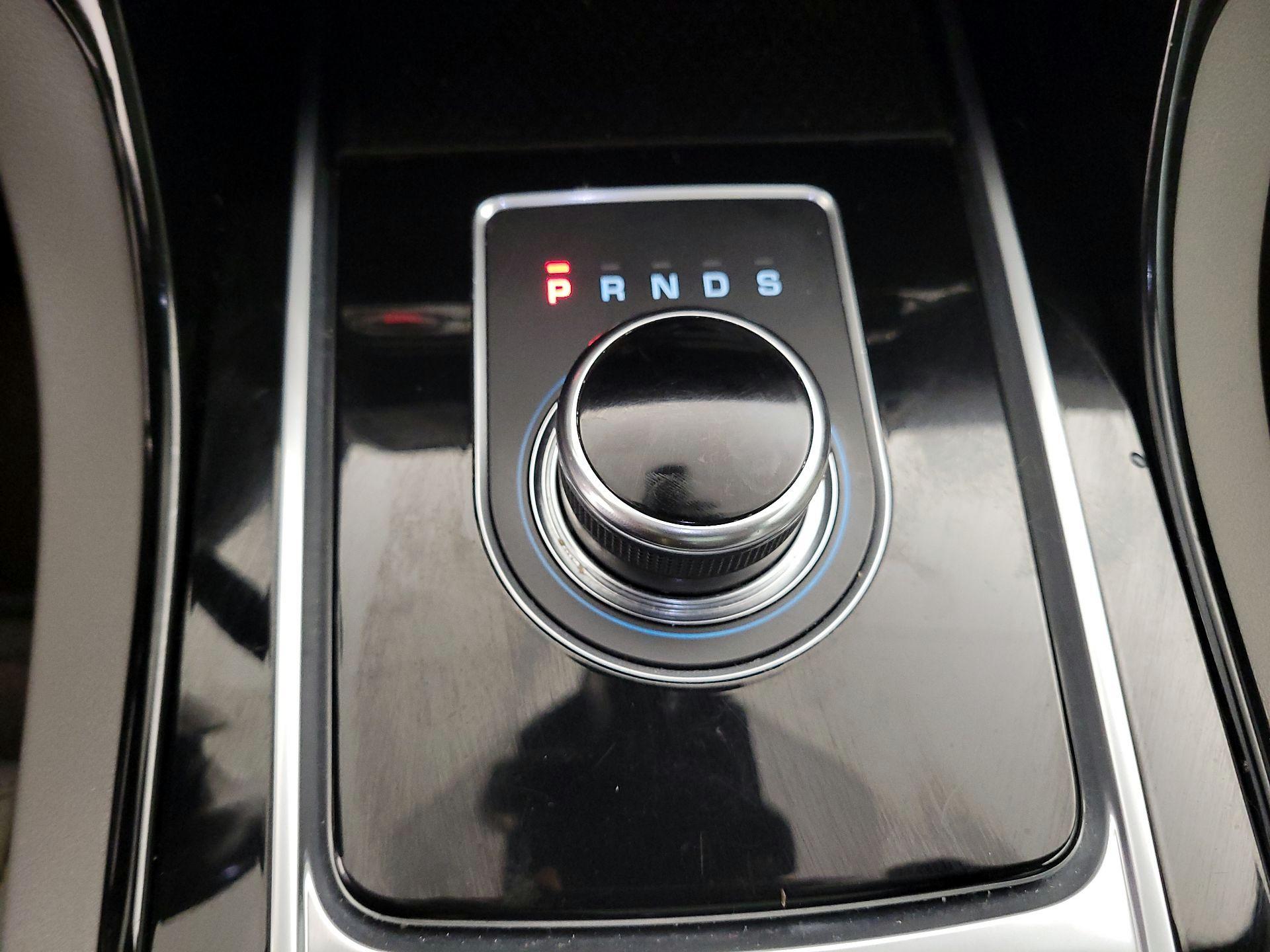 Thumbnail: 2017 Jaguar XE - 16