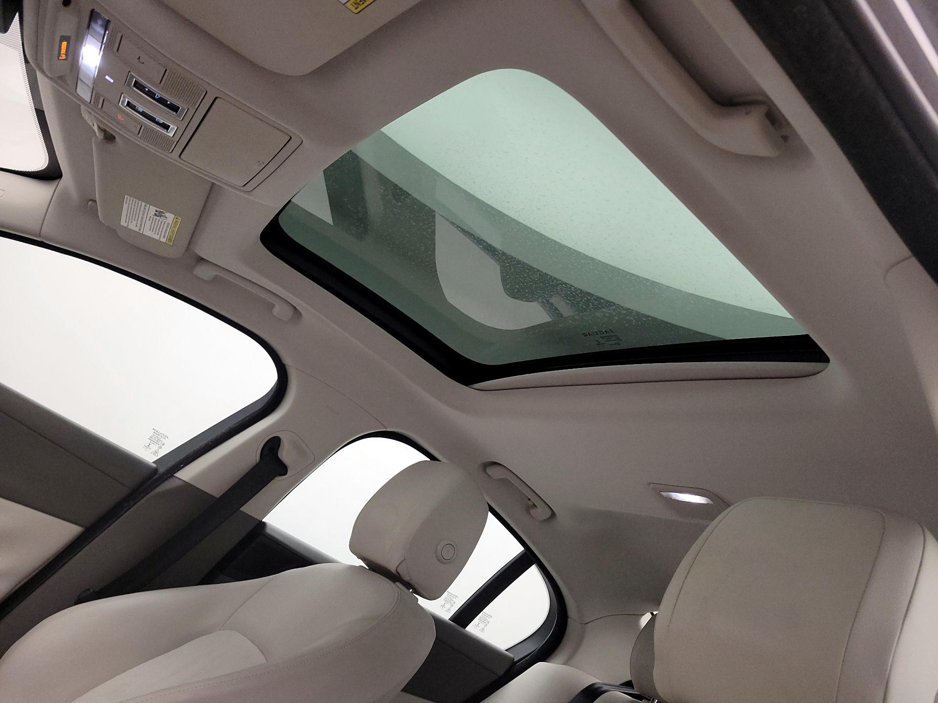 Thumbnail: 2017 Jaguar XE - 17