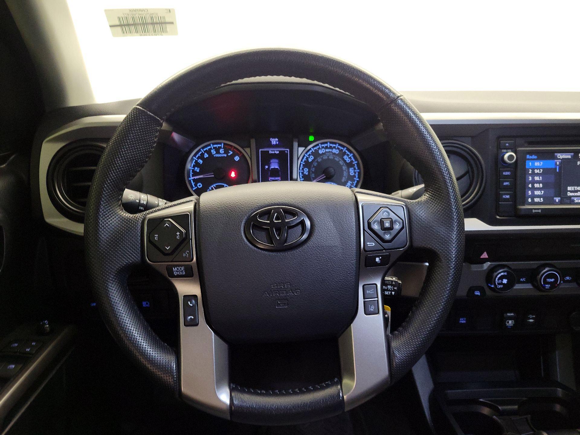 Thumbnail: 2019 Toyota Tacoma - 10