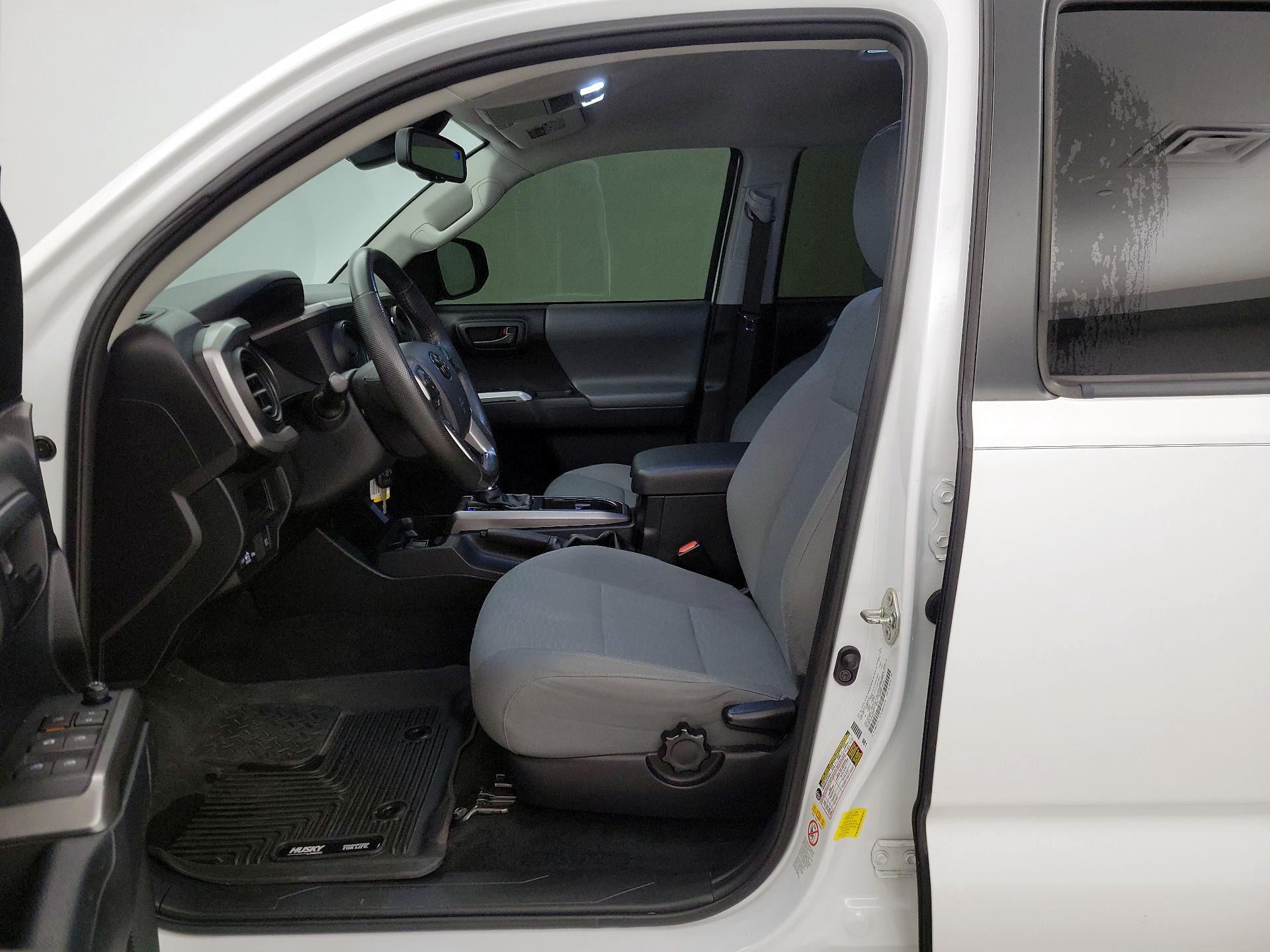 Thumbnail: 2019 Toyota Tacoma - 11