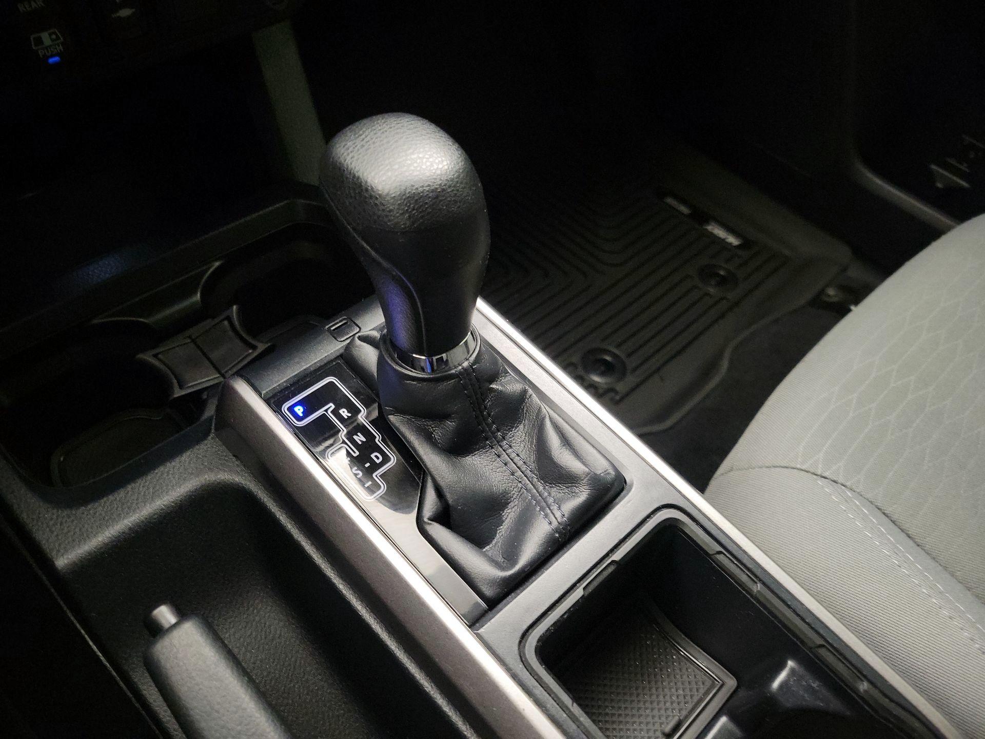 Thumbnail: 2019 Toyota Tacoma - 17