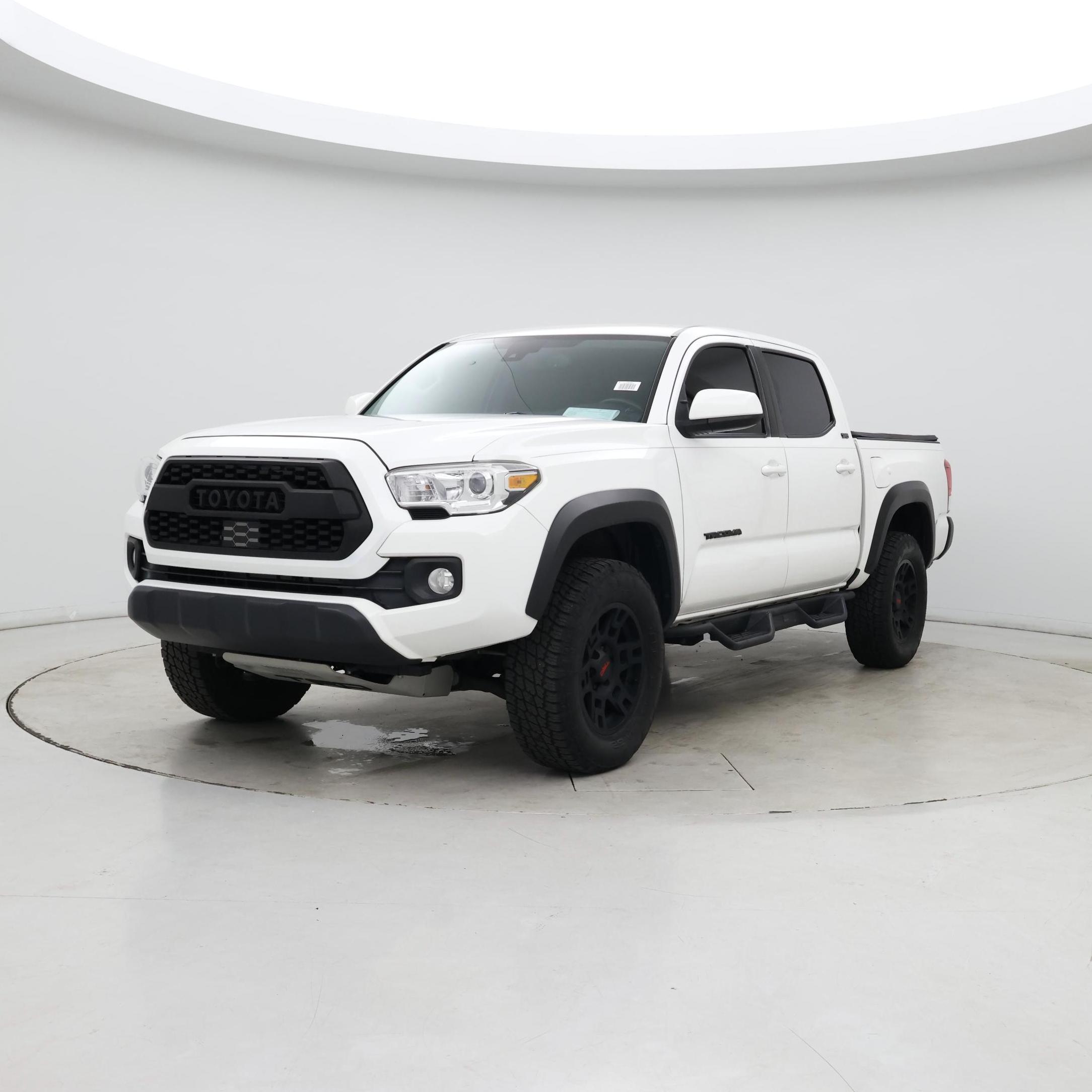 Thumbnail: 2019 Toyota Tacoma - 4