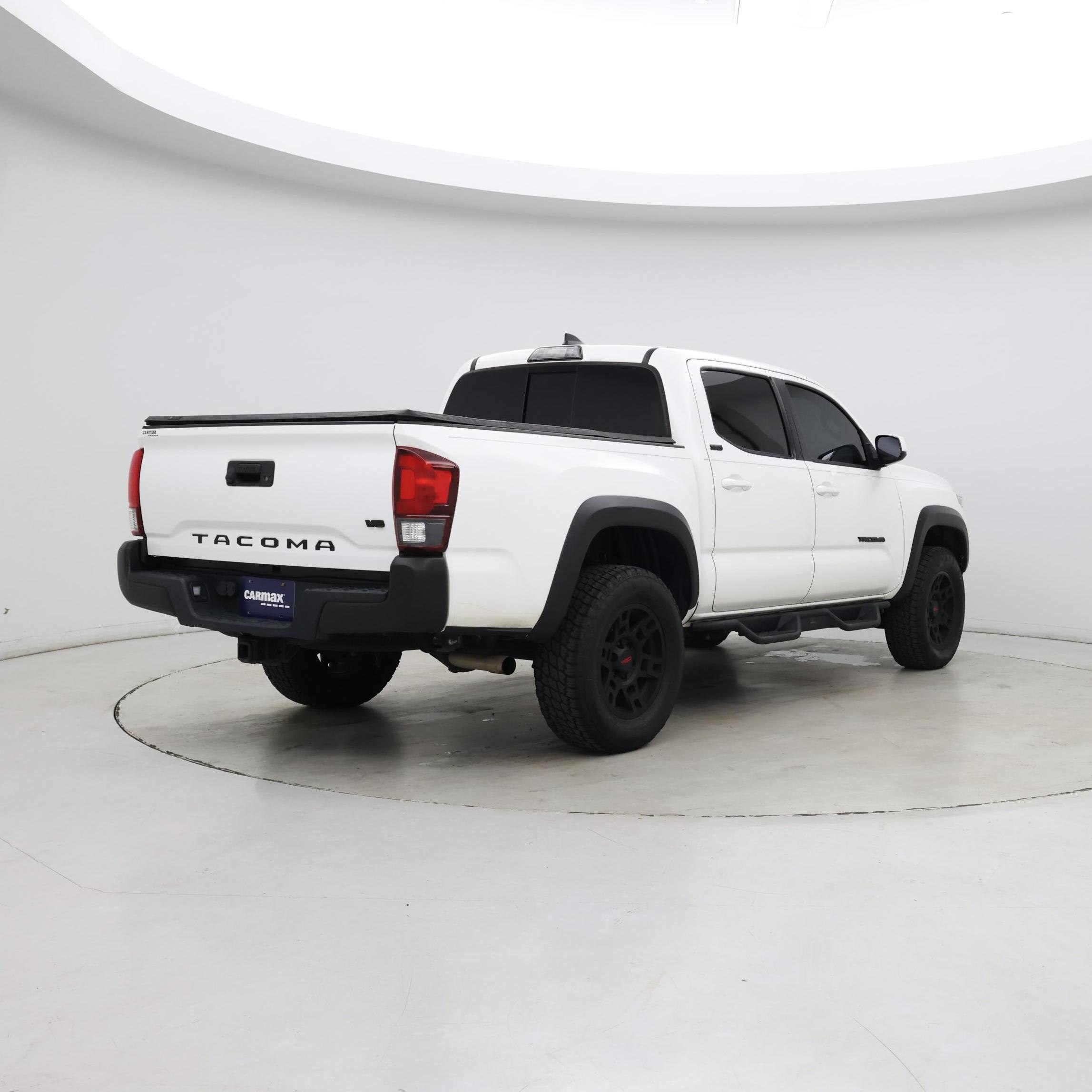 Thumbnail: 2019 Toyota Tacoma - 8