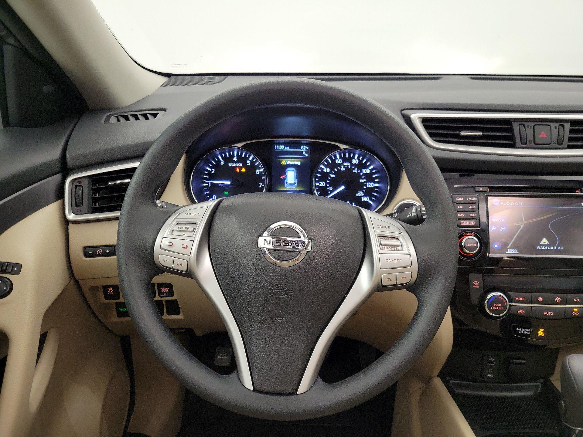 Thumbnail: 2016 Nissan Rogue - 10