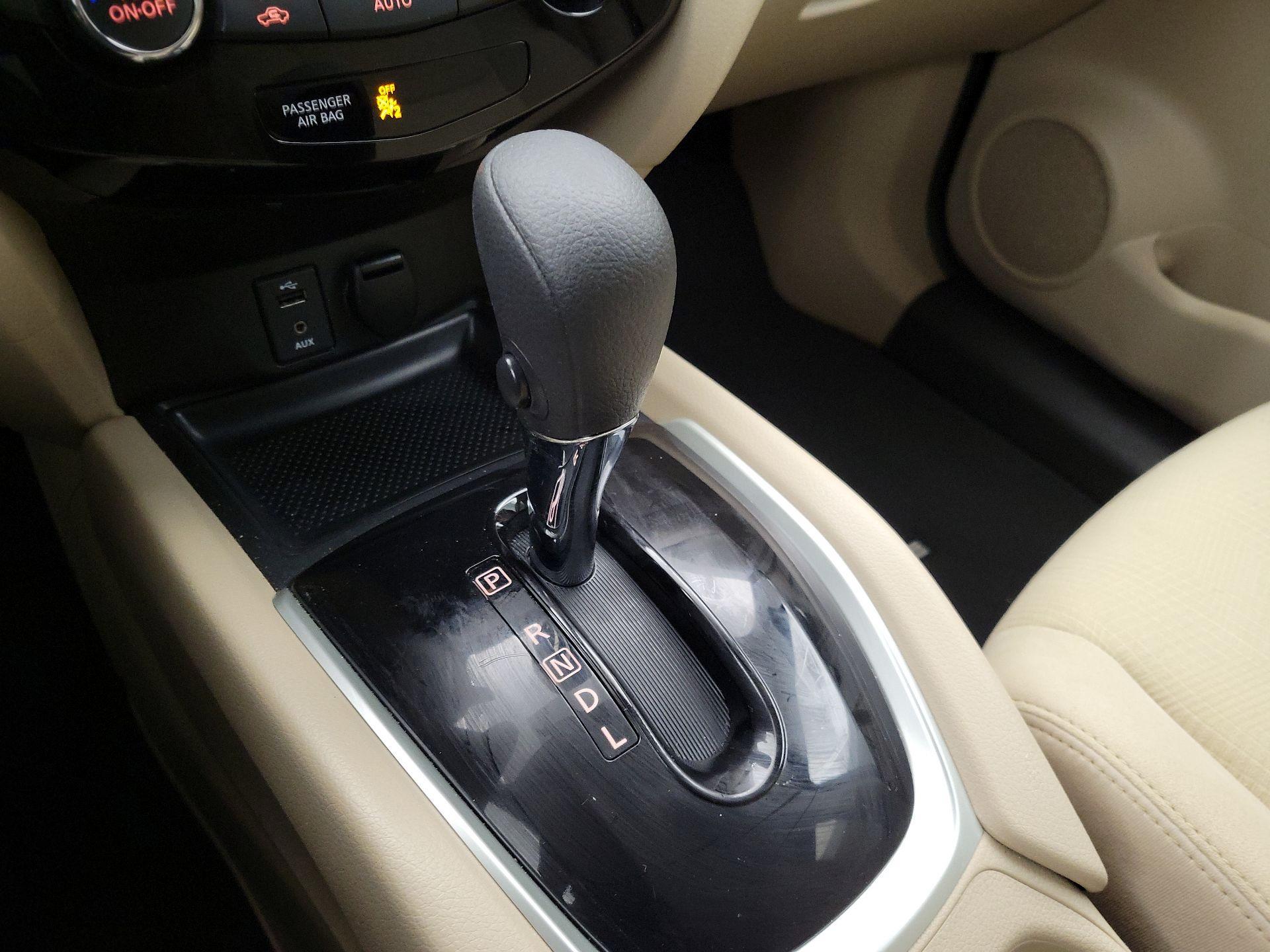 Thumbnail: 2016 Nissan Rogue - 17