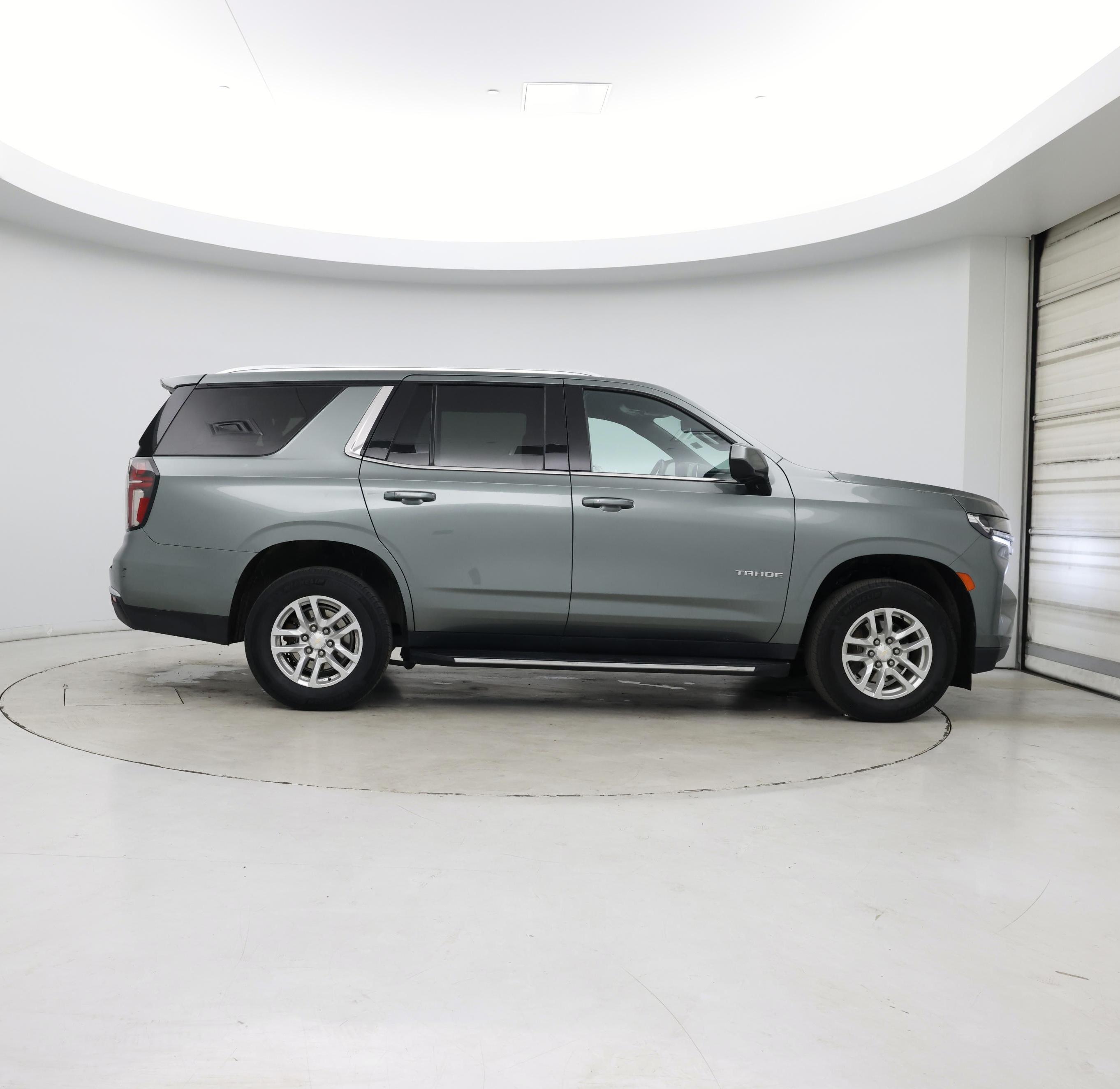 Thumbnail: 2023 Chevrolet Tahoe - 7