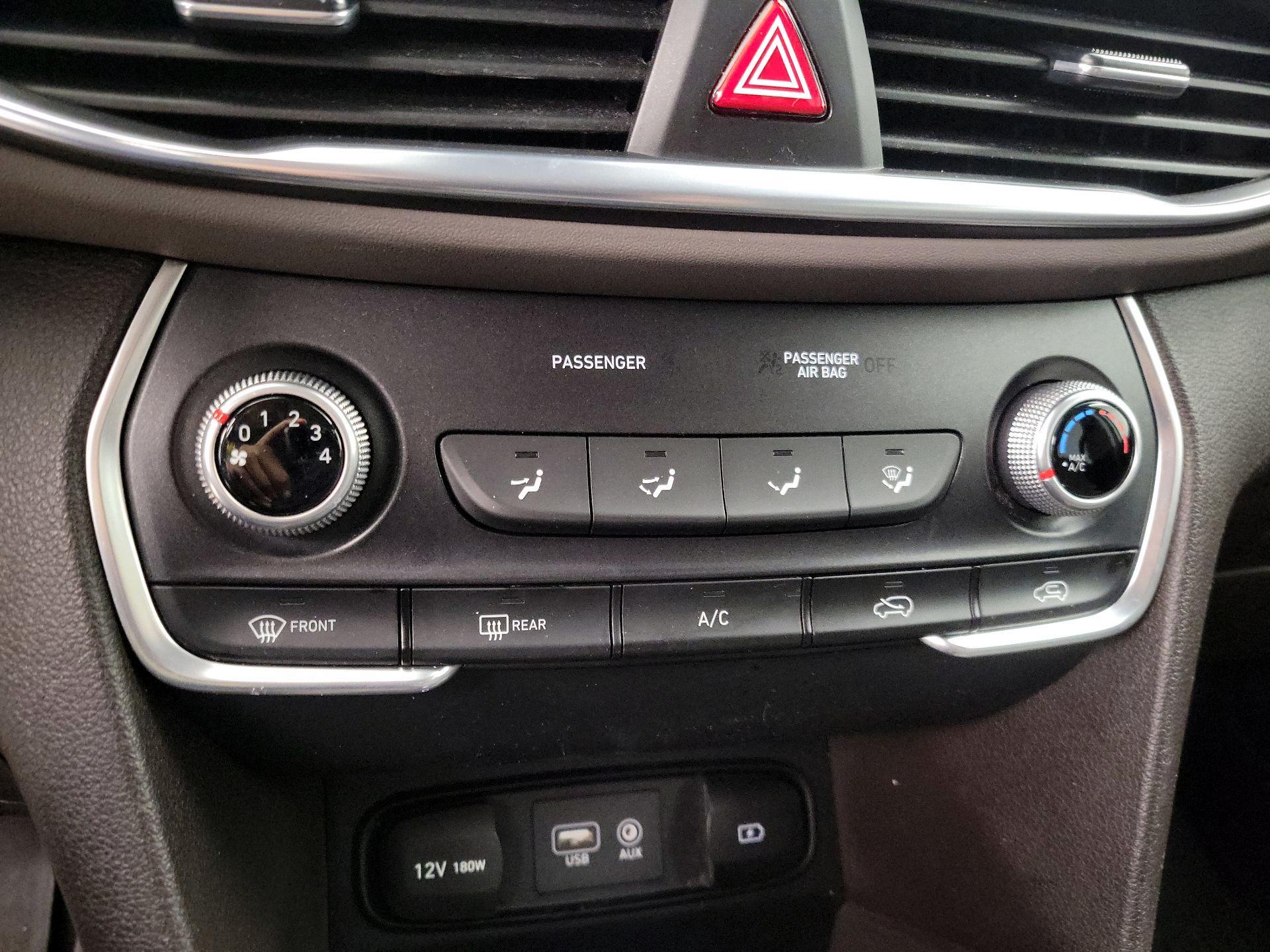 Thumbnail: 2019 Hyundai Santa Fe - 16