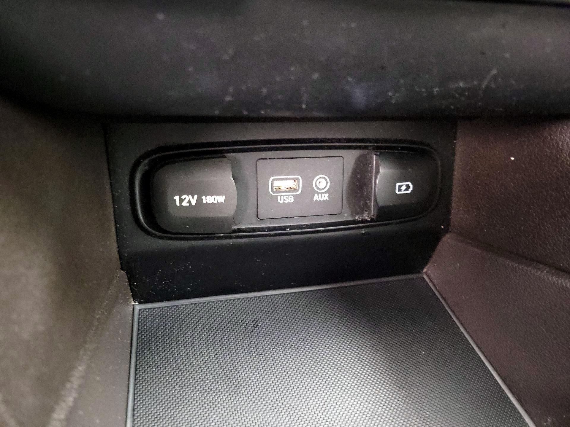 Thumbnail: 2019 Hyundai Santa Fe - 18