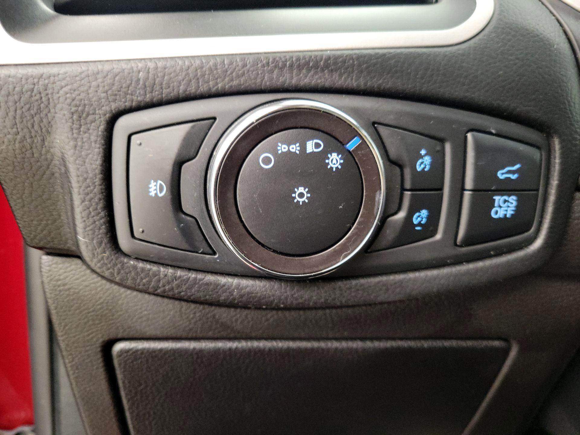 Thumbnail: 2019 Ford Edge - 13