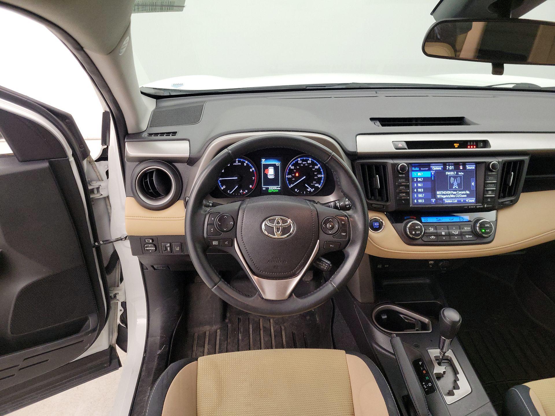 Thumbnail: 2017 Toyota RAV4 - 10