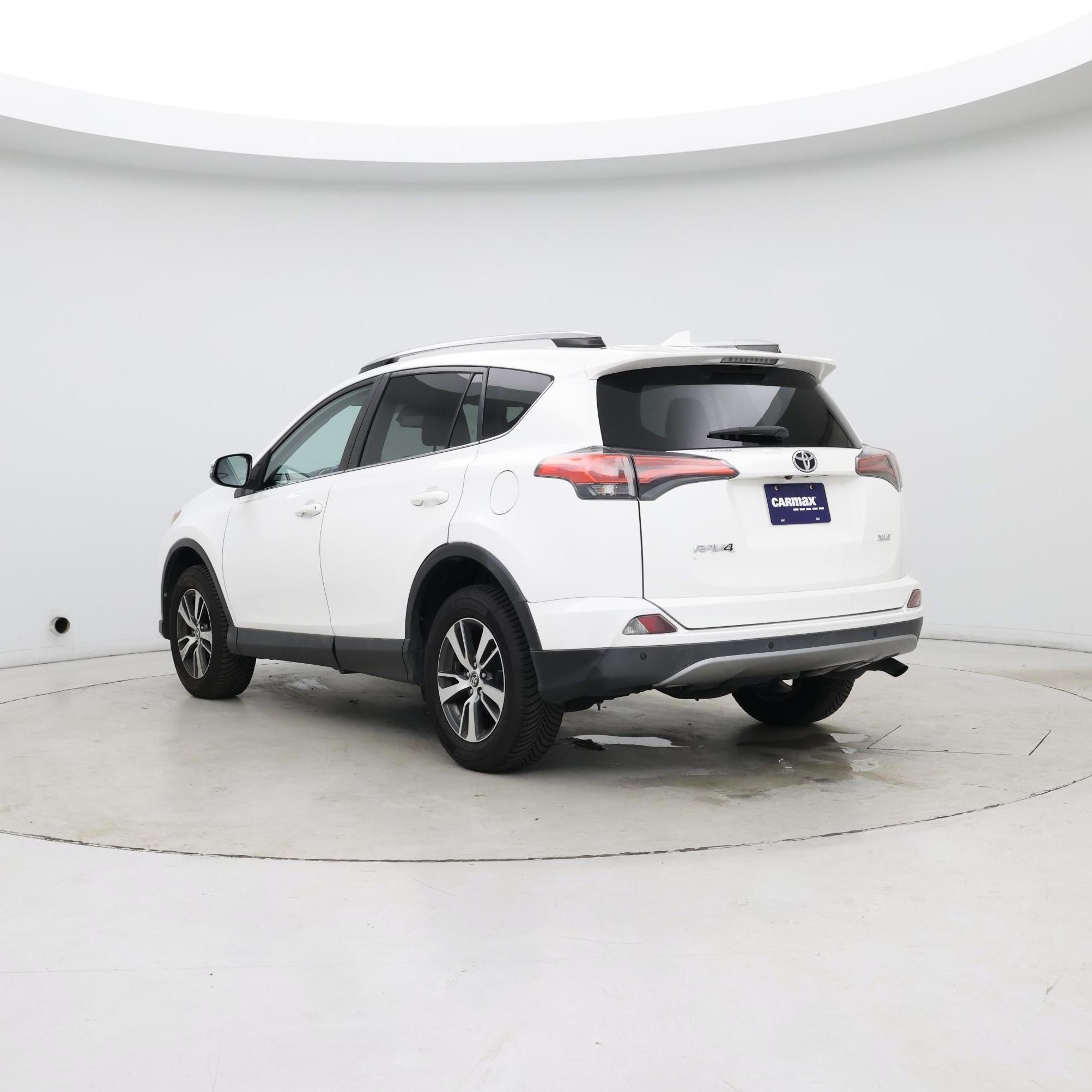 Thumbnail: 2017 Toyota RAV4 - 2