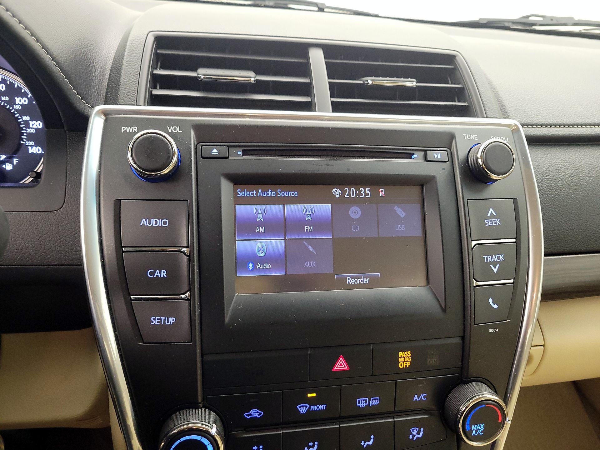 Thumbnail: 2016 Toyota Camry - 15