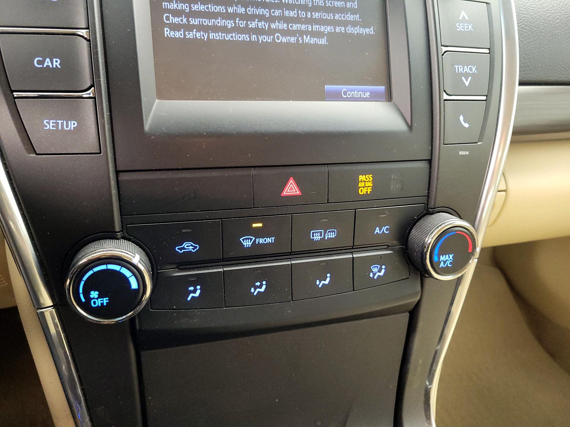 Thumbnail: 2016 Toyota Camry - 16