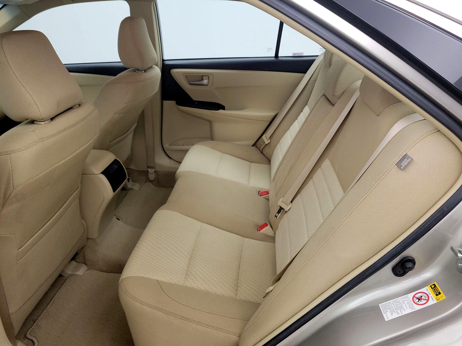 Thumbnail: 2016 Toyota Camry - 18