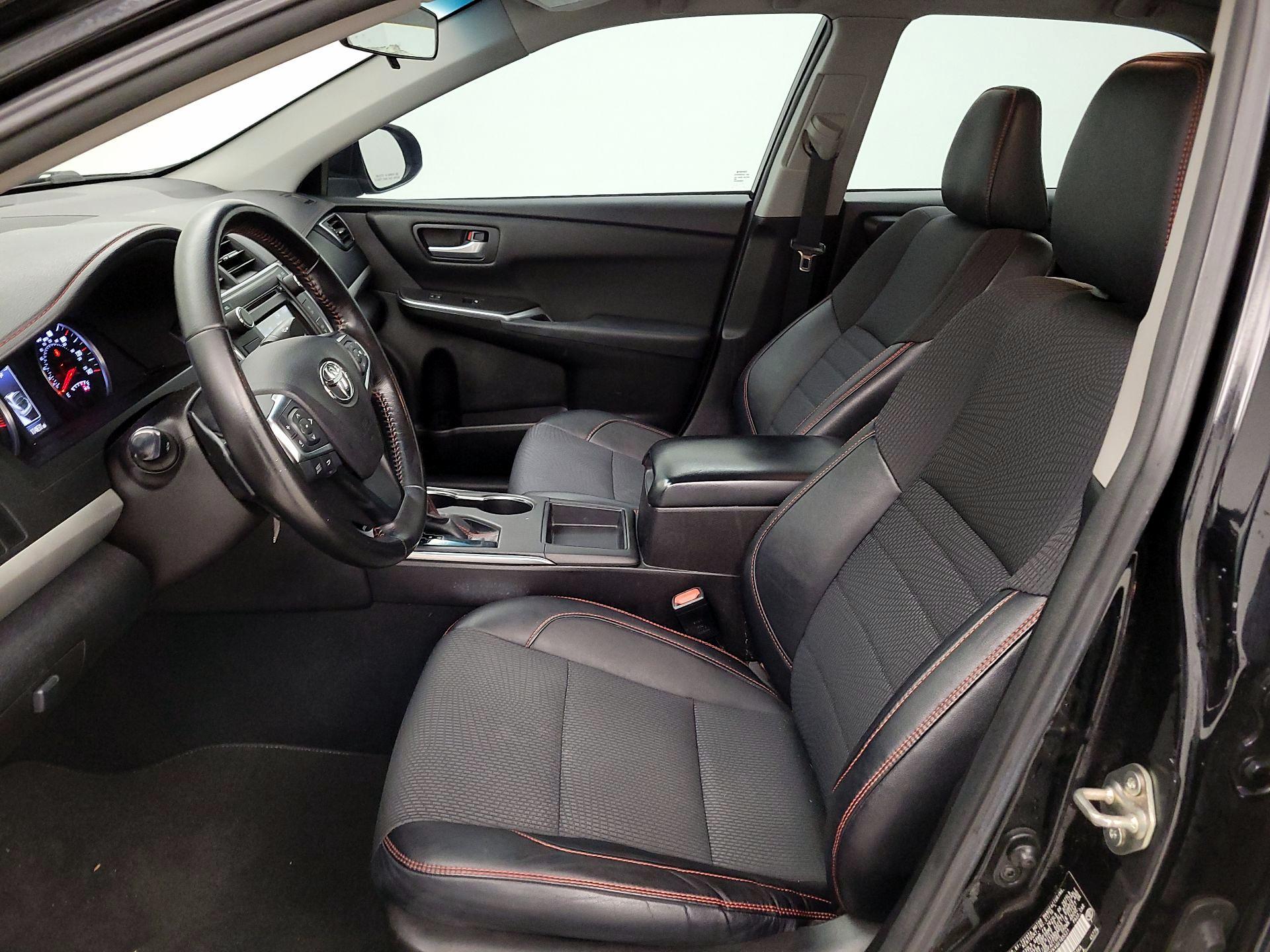 Thumbnail: 2016 Toyota Camry - 11