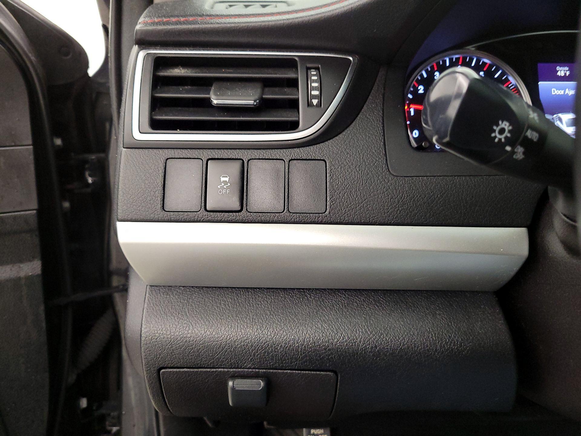 Thumbnail: 2016 Toyota Camry - 13