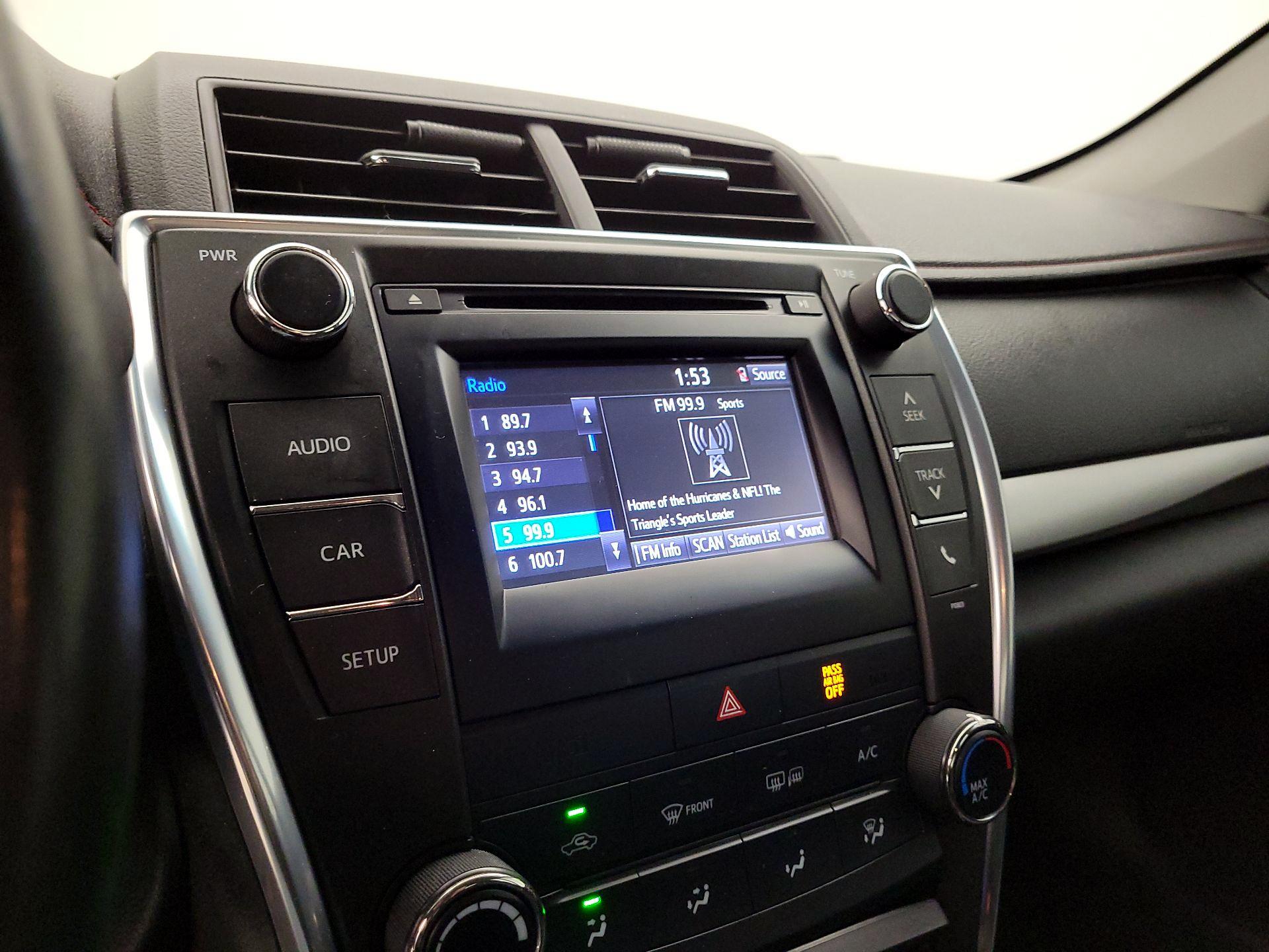 Thumbnail: 2016 Toyota Camry - 15