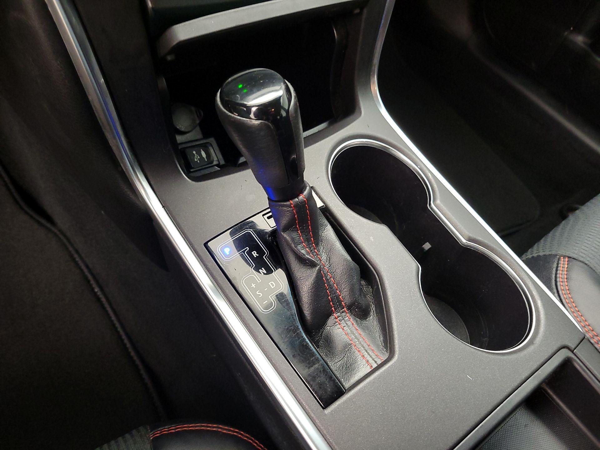 Thumbnail: 2016 Toyota Camry - 17