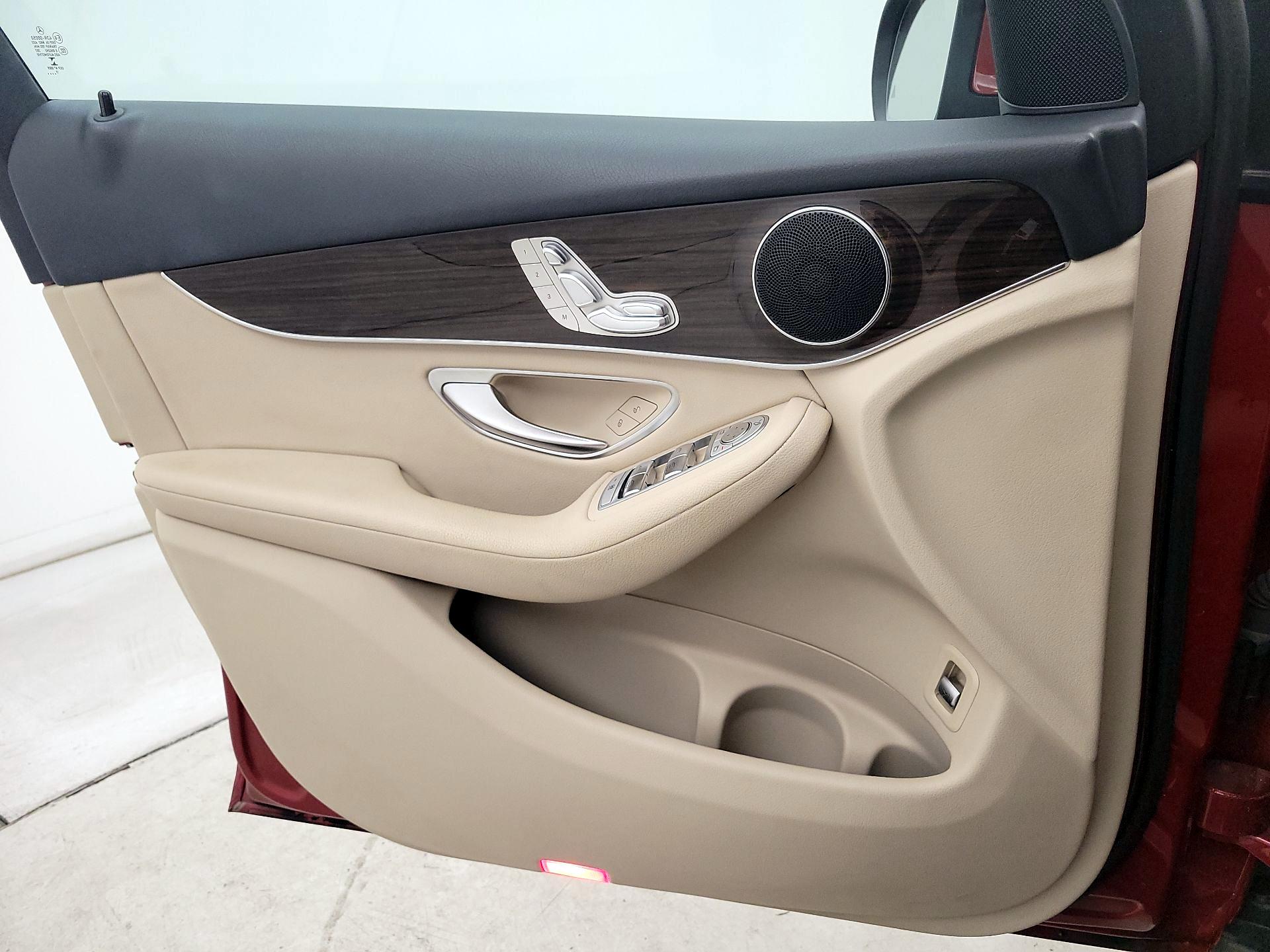 Thumbnail: 2018 Mercedes-Benz GLC - 12