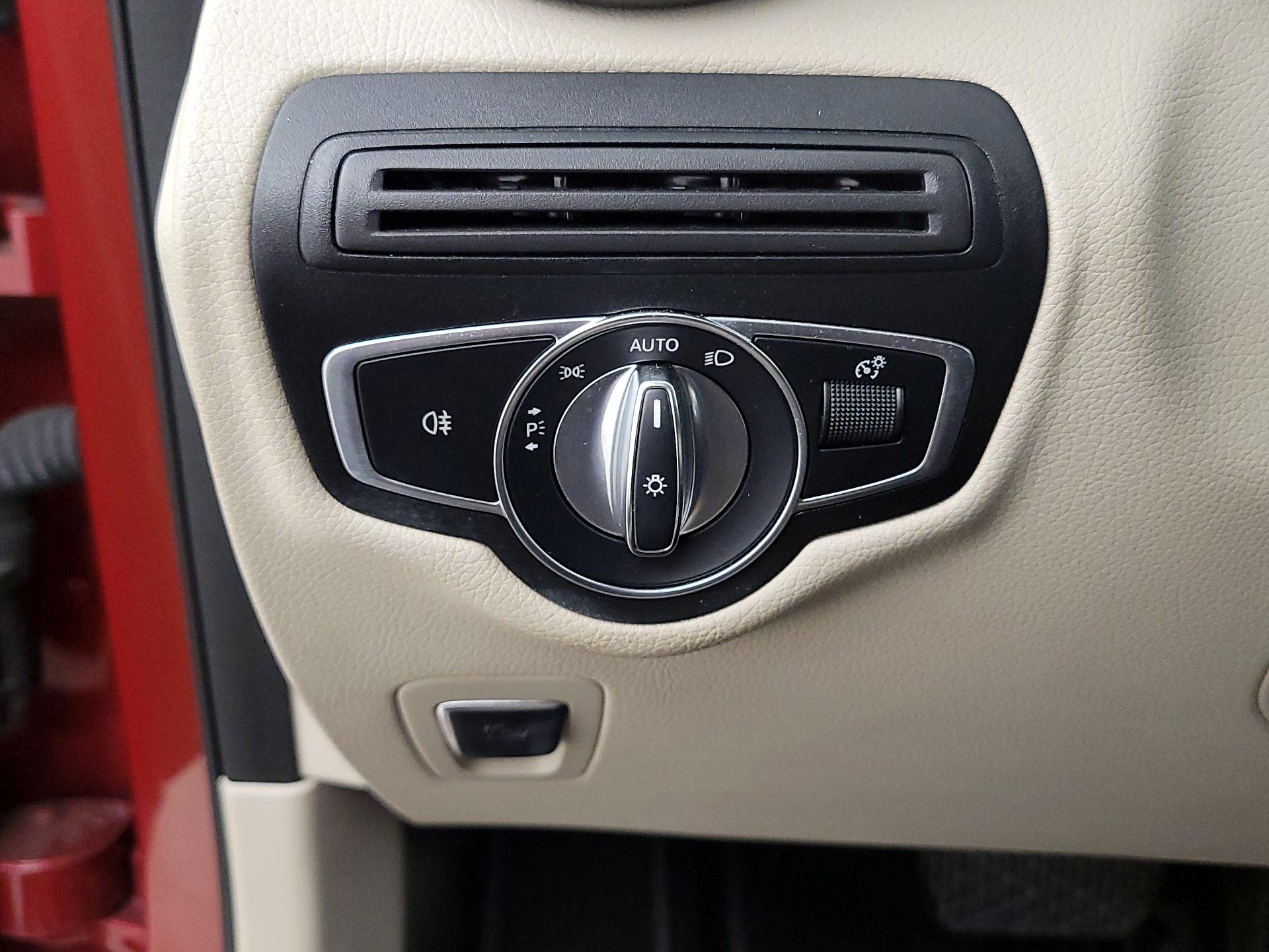 Thumbnail: 2018 Mercedes-Benz GLC - 13