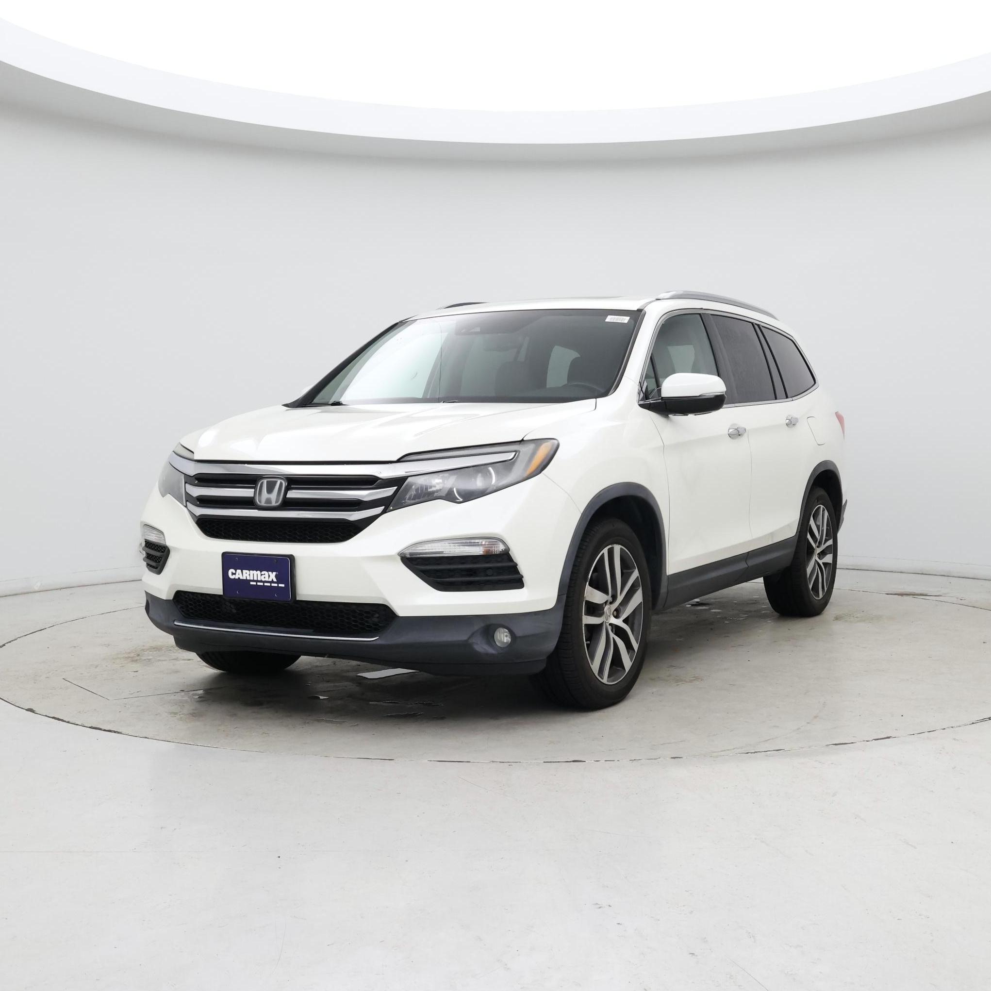 Thumbnail: 2017 Honda Pilot - 4