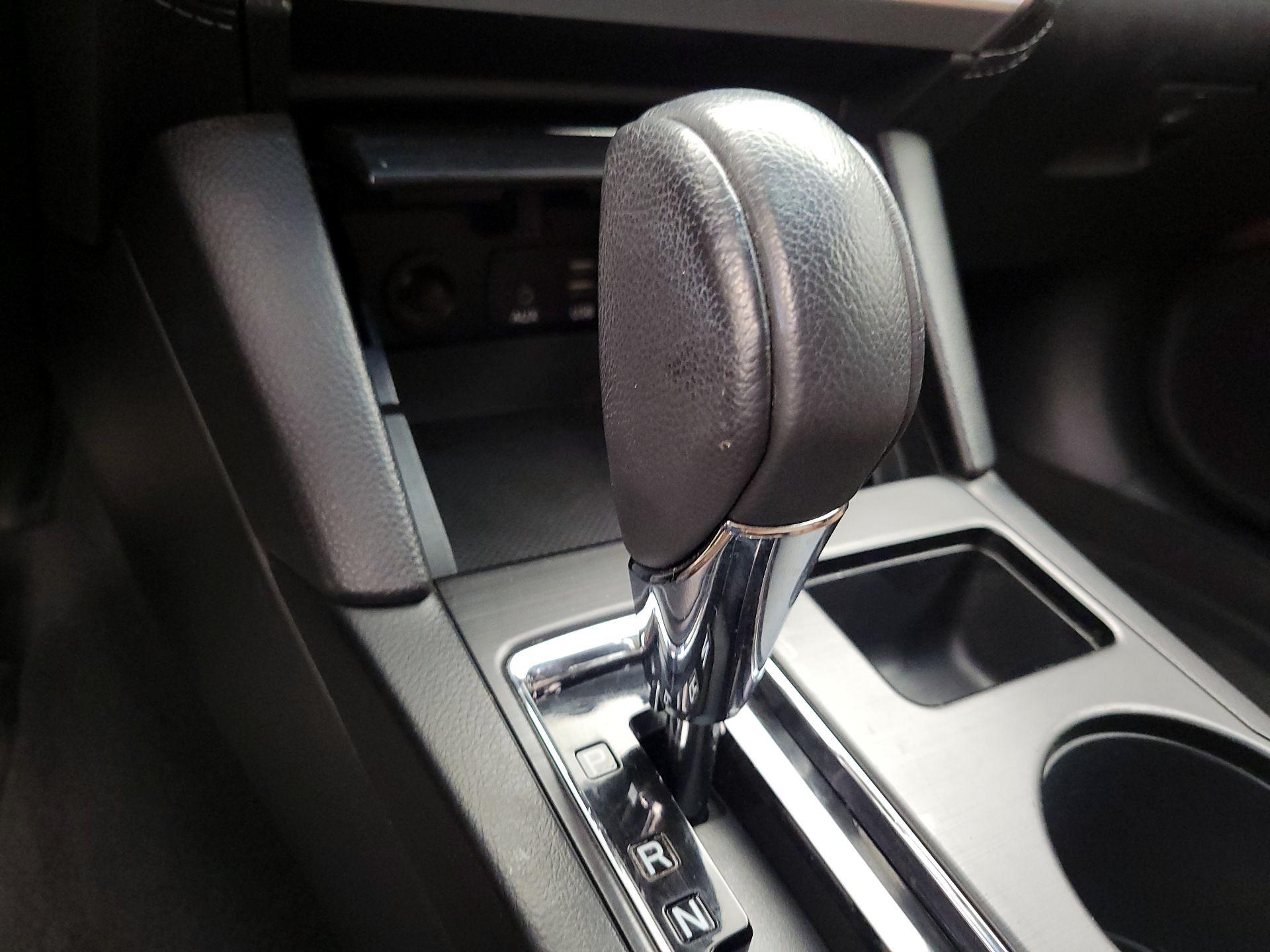 Thumbnail: 2018 Subaru Outback - 18