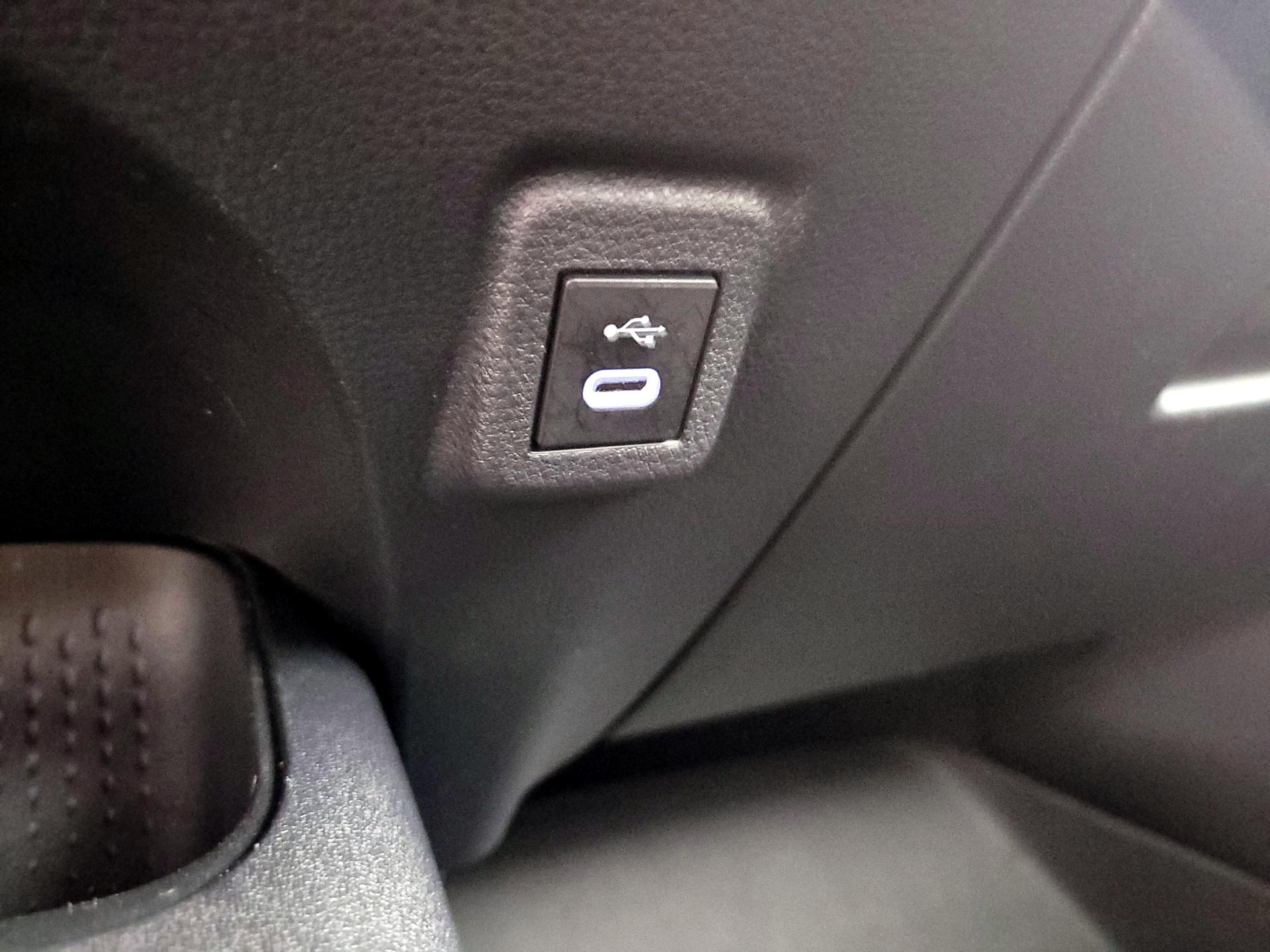 Thumbnail: 2024 Toyota Corolla - 18