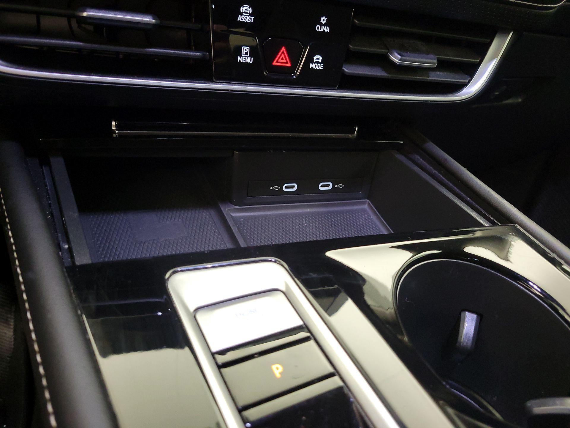 Thumbnail: 2024 Volkswagen Atlas - 18